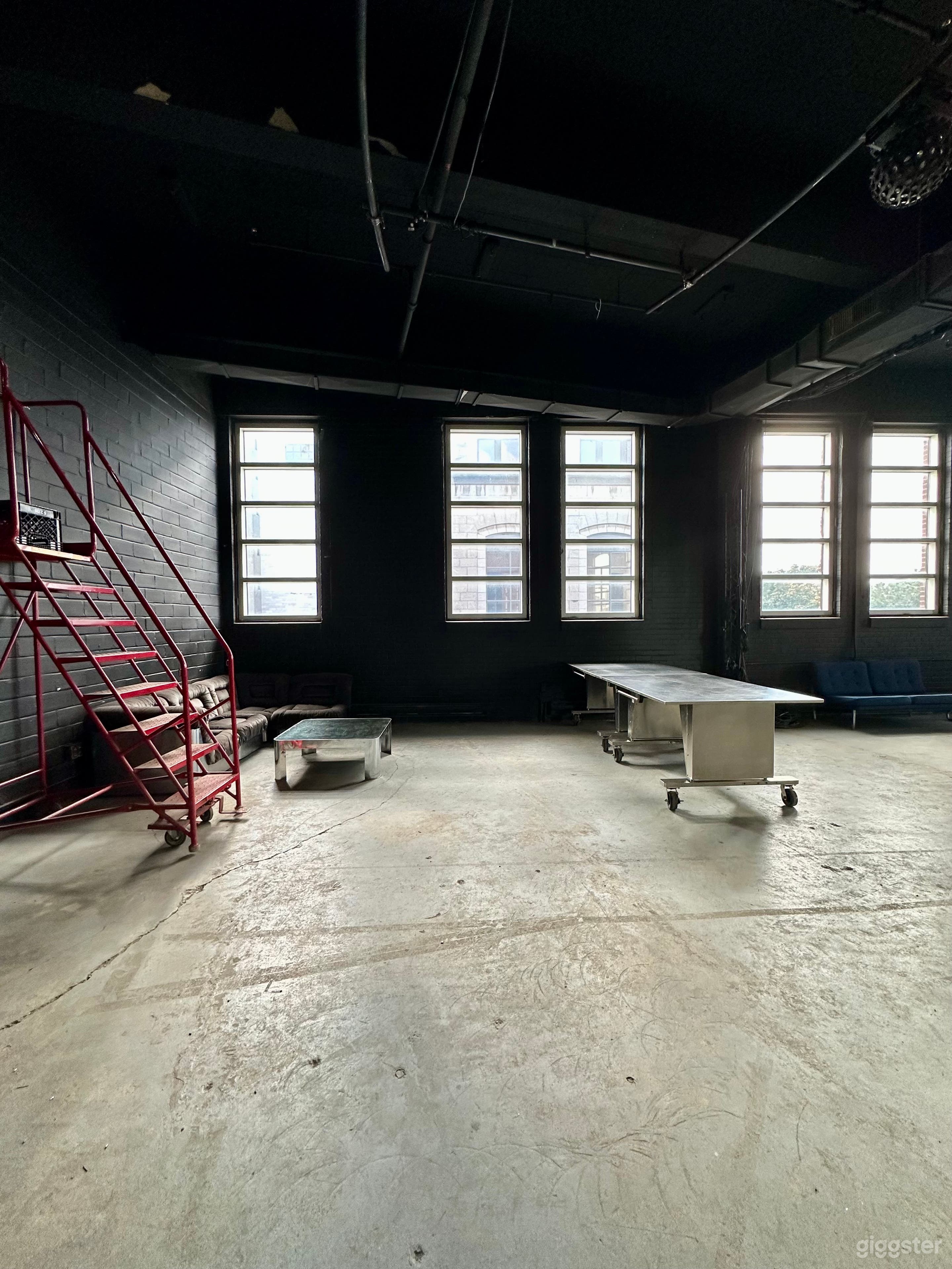 Production Studio | Downtown Montreal Photo 3