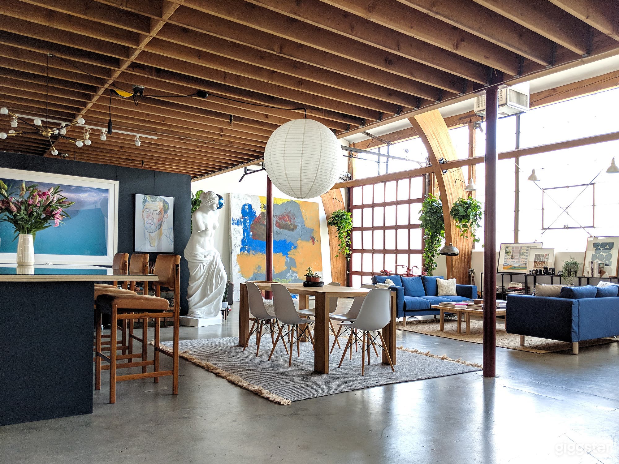 Sun Drenched Tribeca Style Loft in LA Photo 4