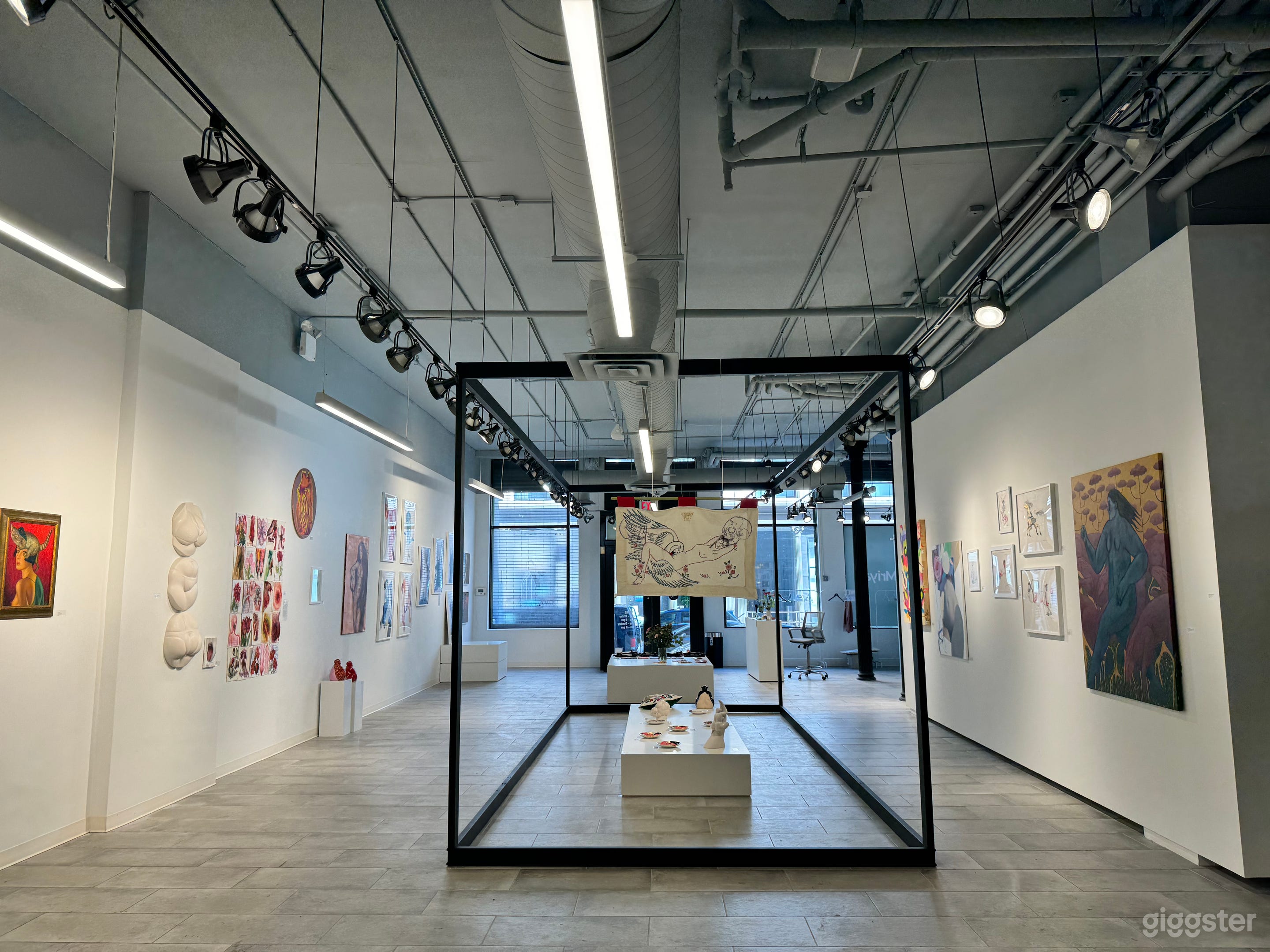 Modern Design Gallery in the Heart of TriBeCa Photo 2