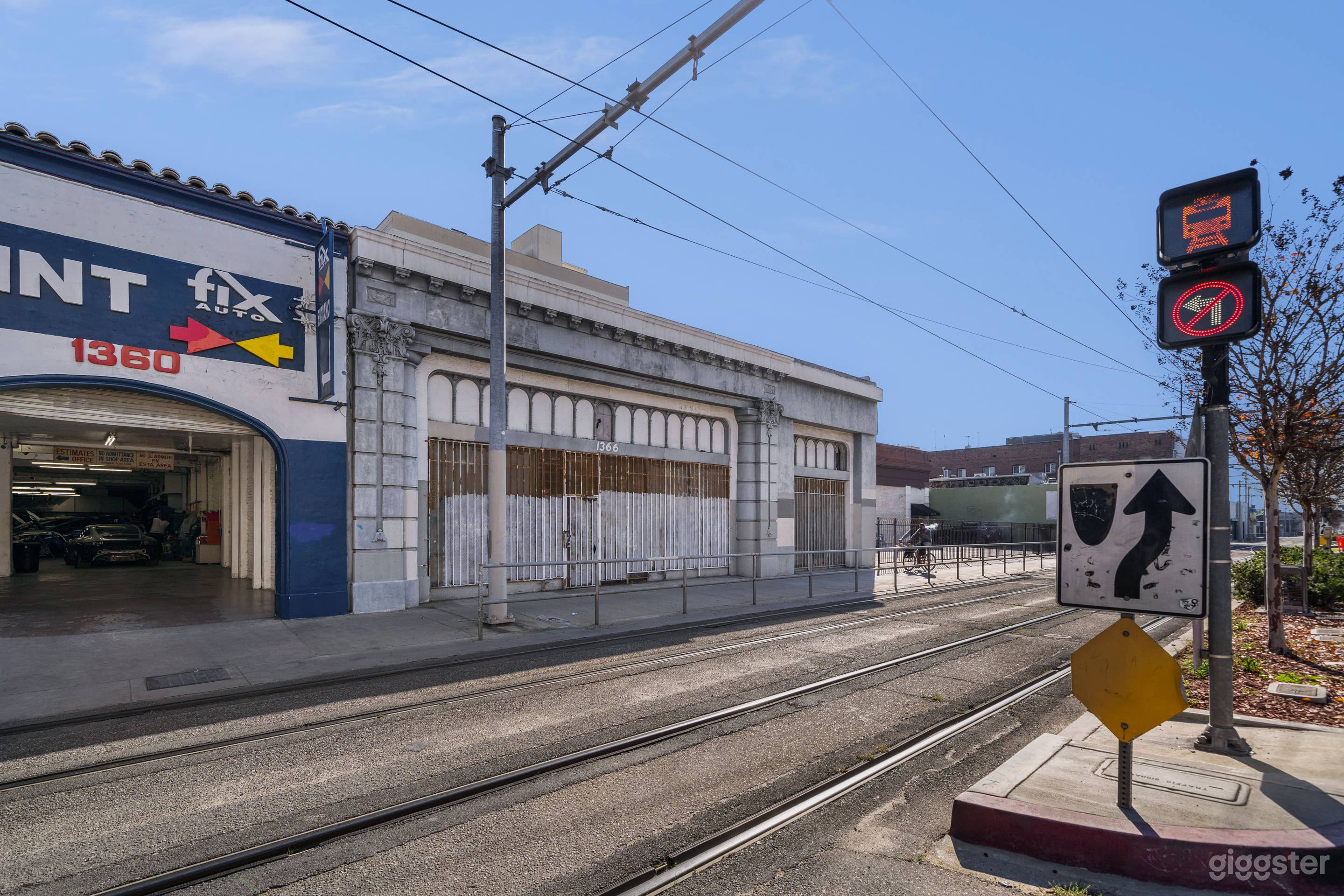 EDGY ART DECO SPACE FOR EVENTS AND PRODUCTIONS Photo 2