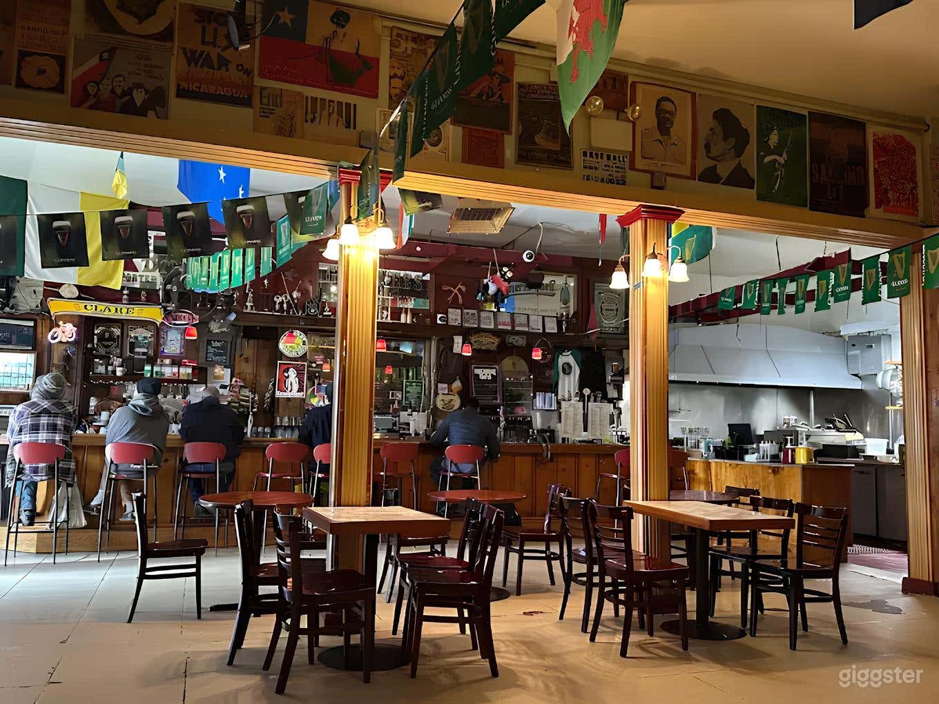 The Vintage Irish Bar &amp; Restaurant Photo 4