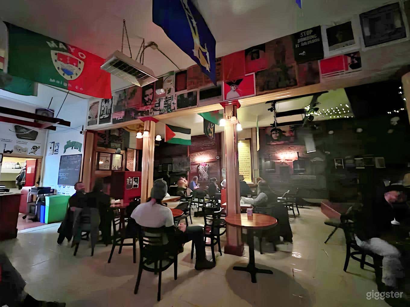 The Vintage Irish Bar &amp; Restaurant Photo 3