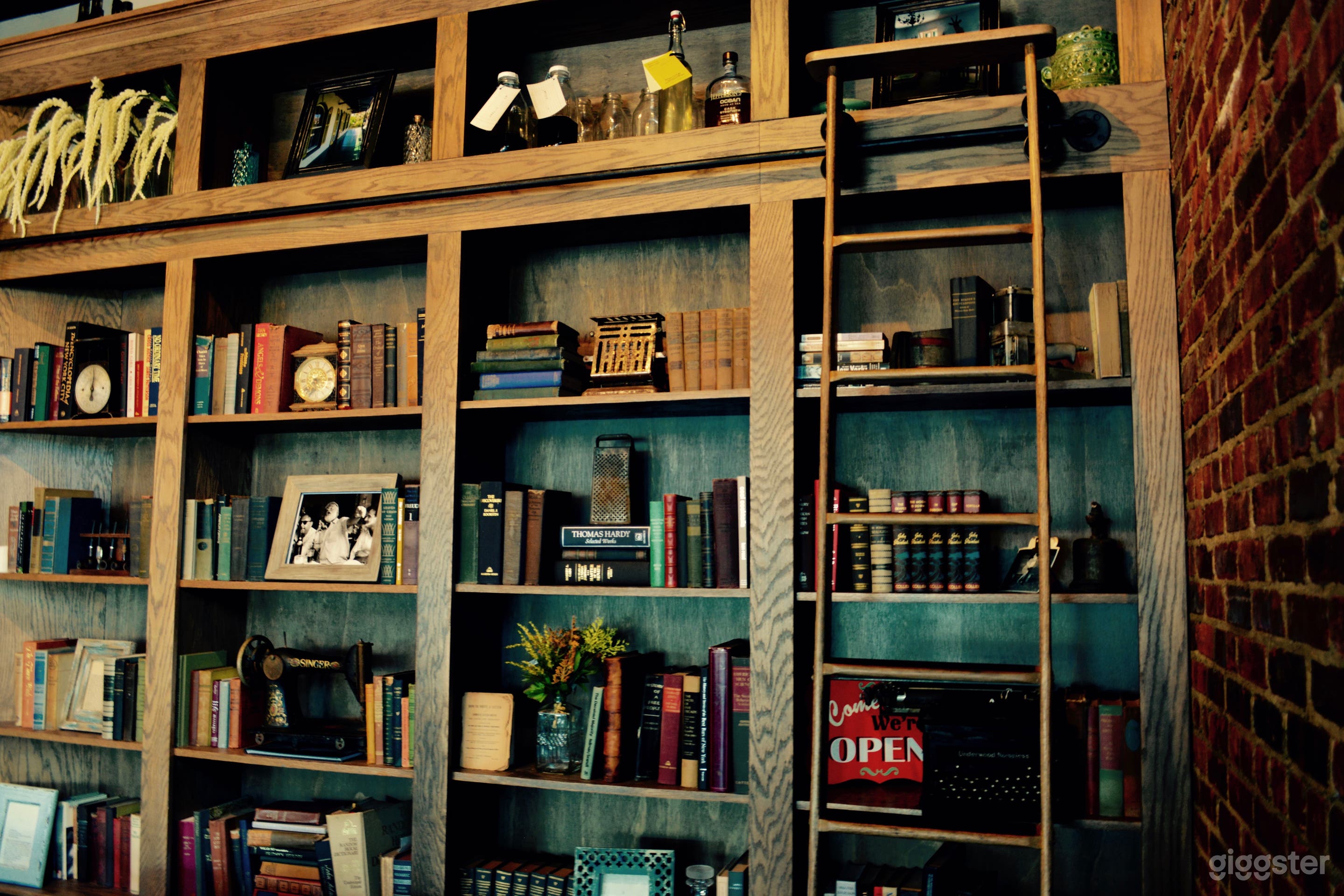 Atlantic Beach Restaurant (One Block from Beach) Photo 3