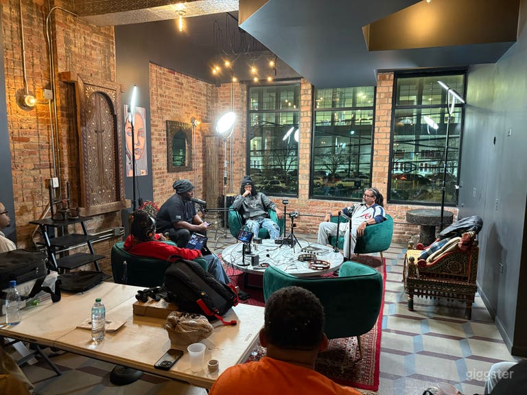  RECORDING STUDIO #303 