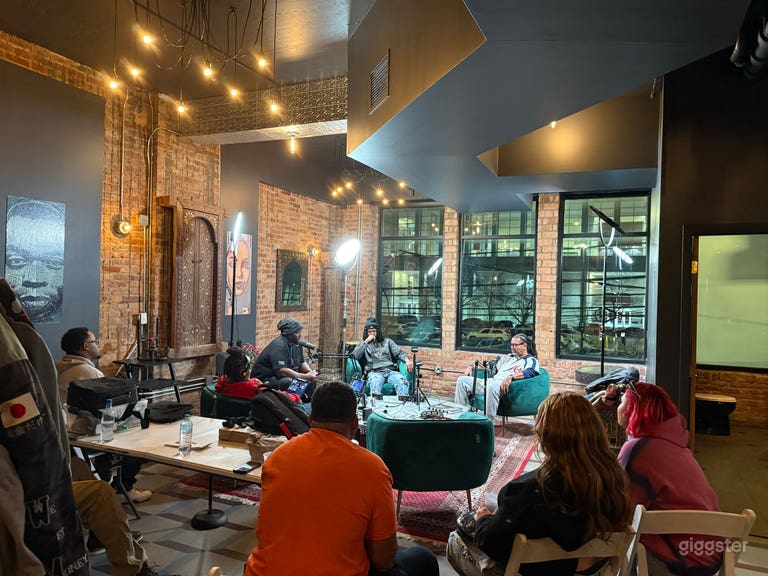  RECORDING STUDIO #303 