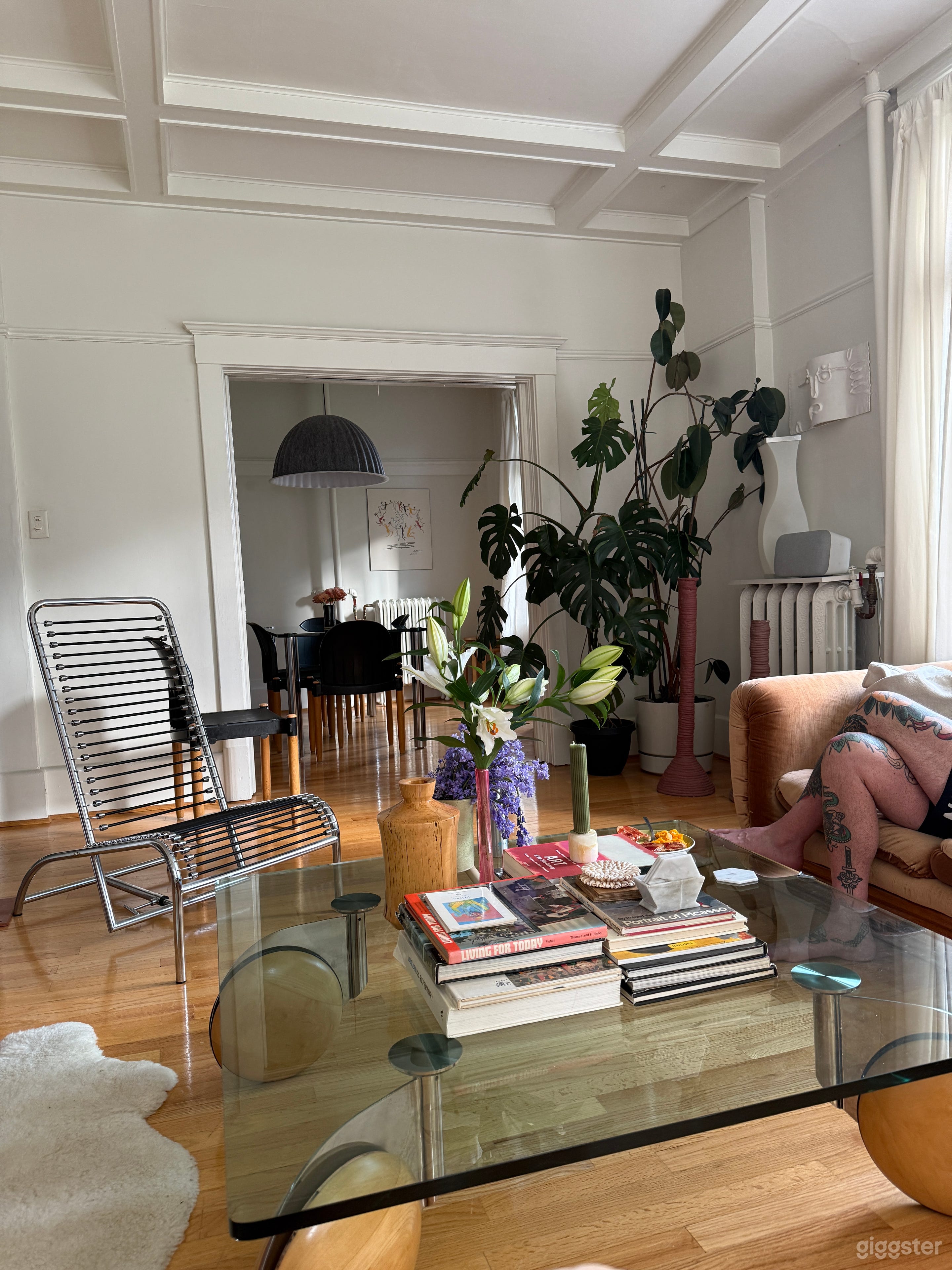 Elevated Character Apartment Photo 4