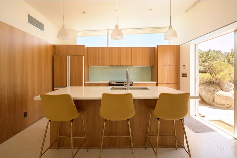  Open kitchen 