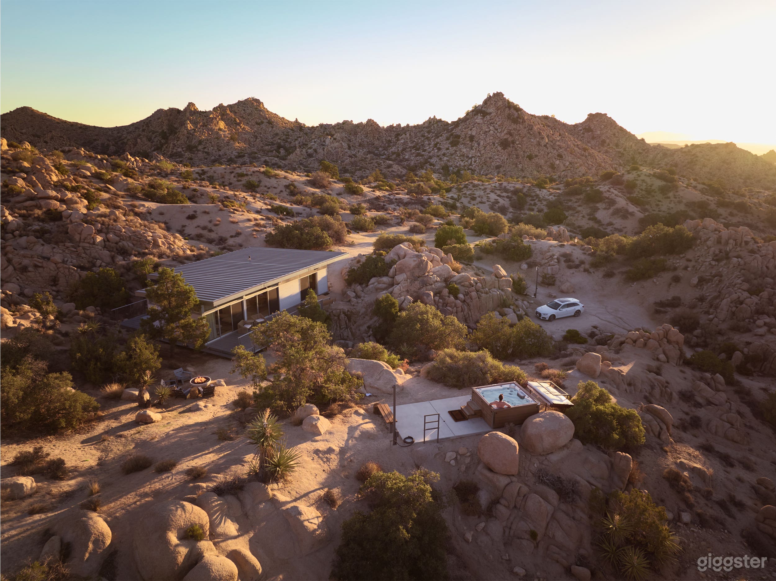 Mid-Century Modern Perfection on 20 Stunning Acres Photo 1