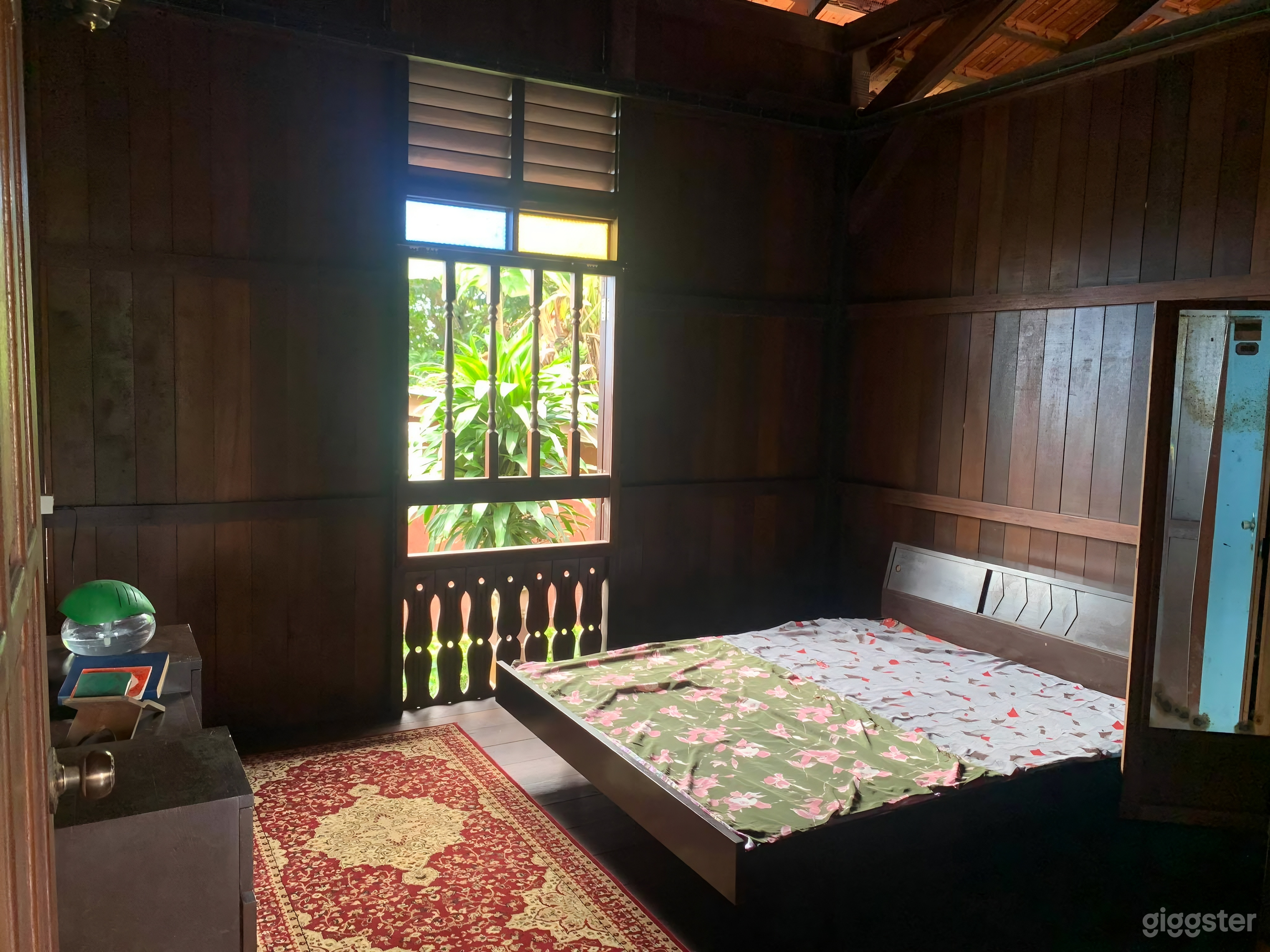 Traditional wooden and brick house Photo 2