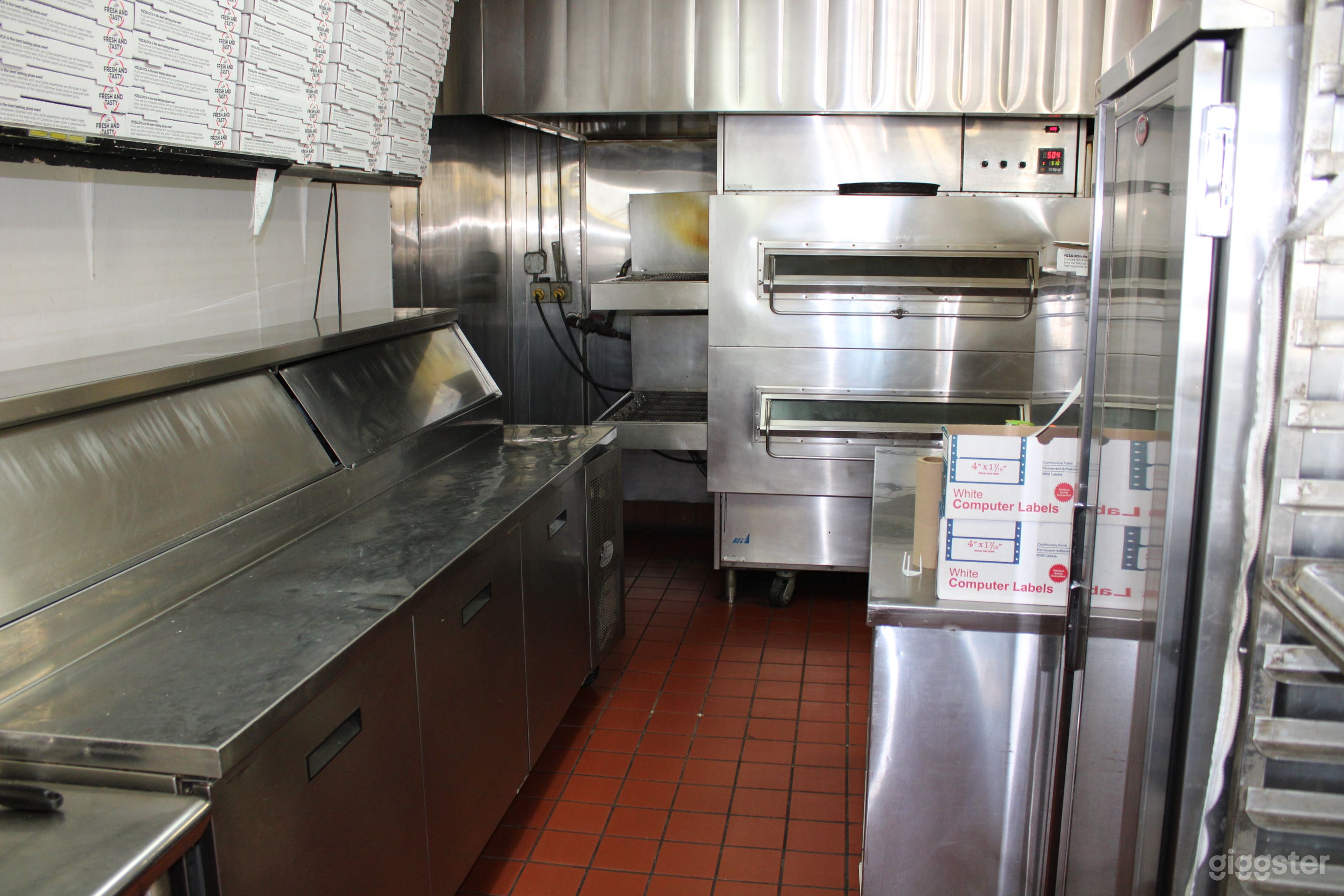 Perfect for Filming Pizza Restaurant in South Gate Photo 4