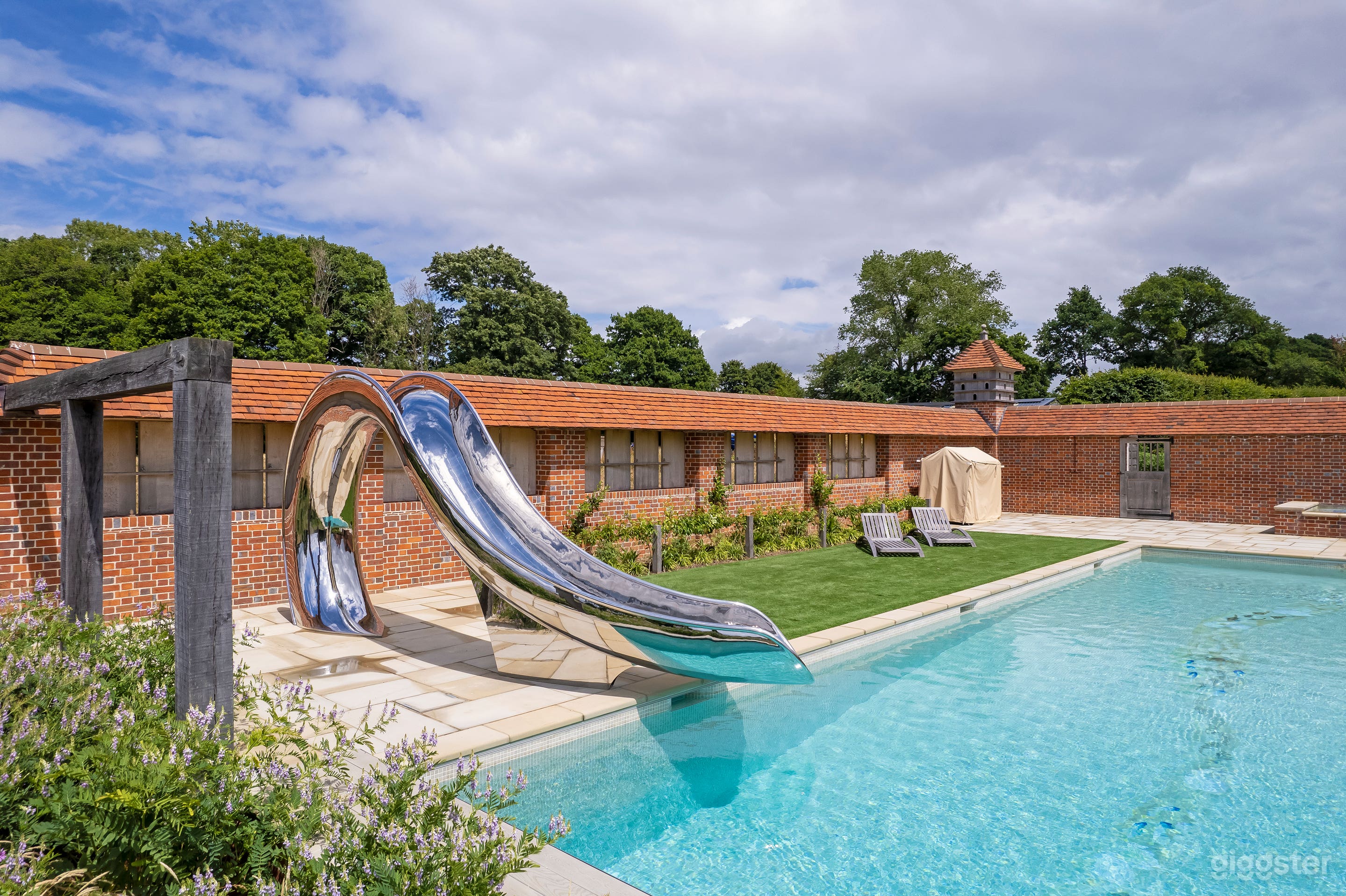 Renovated Farmhouse With Barn and Swimming Pool Photo 1