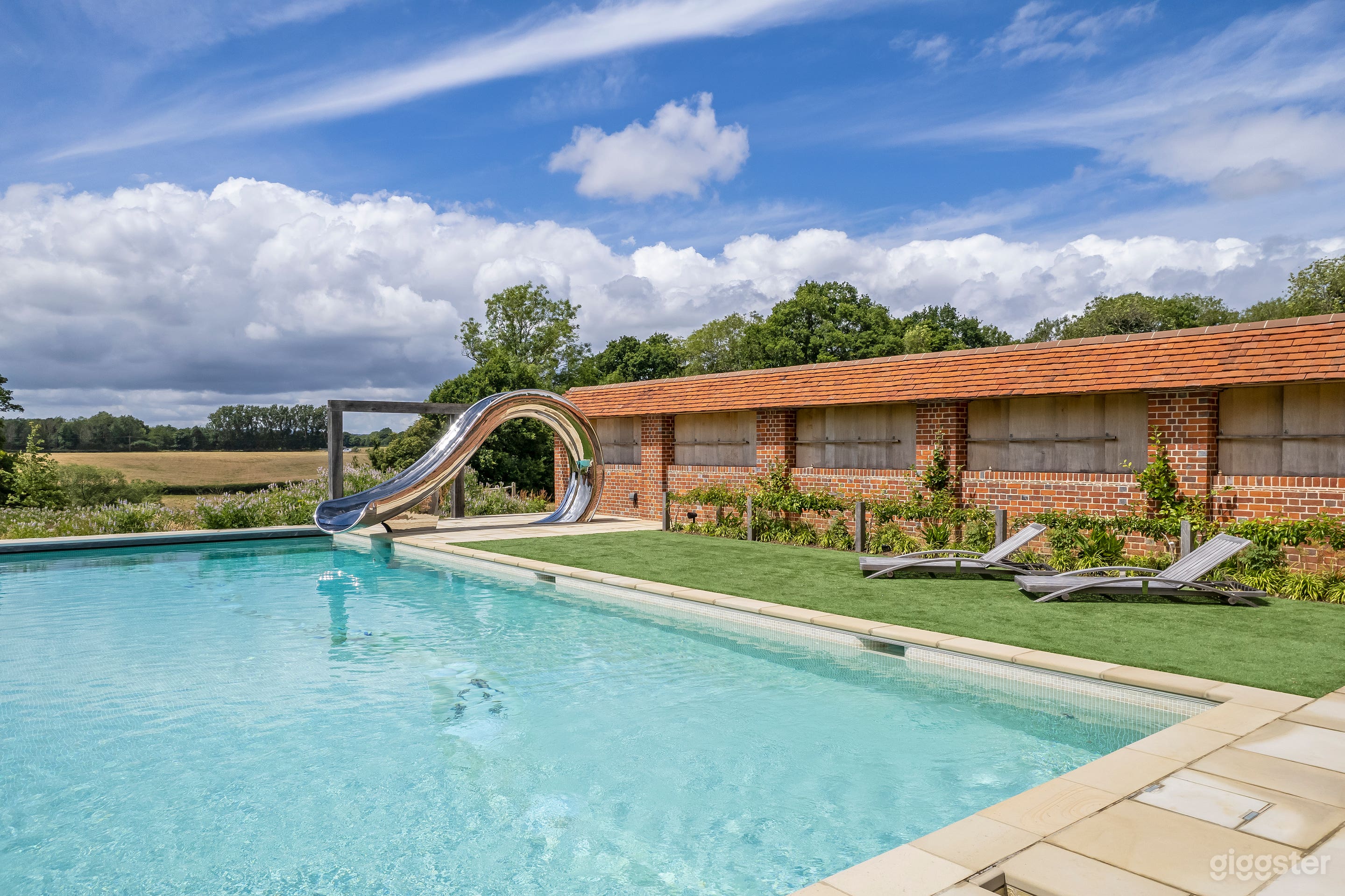 Renovated Farmhouse With Barn and Swimming Pool Photo 4