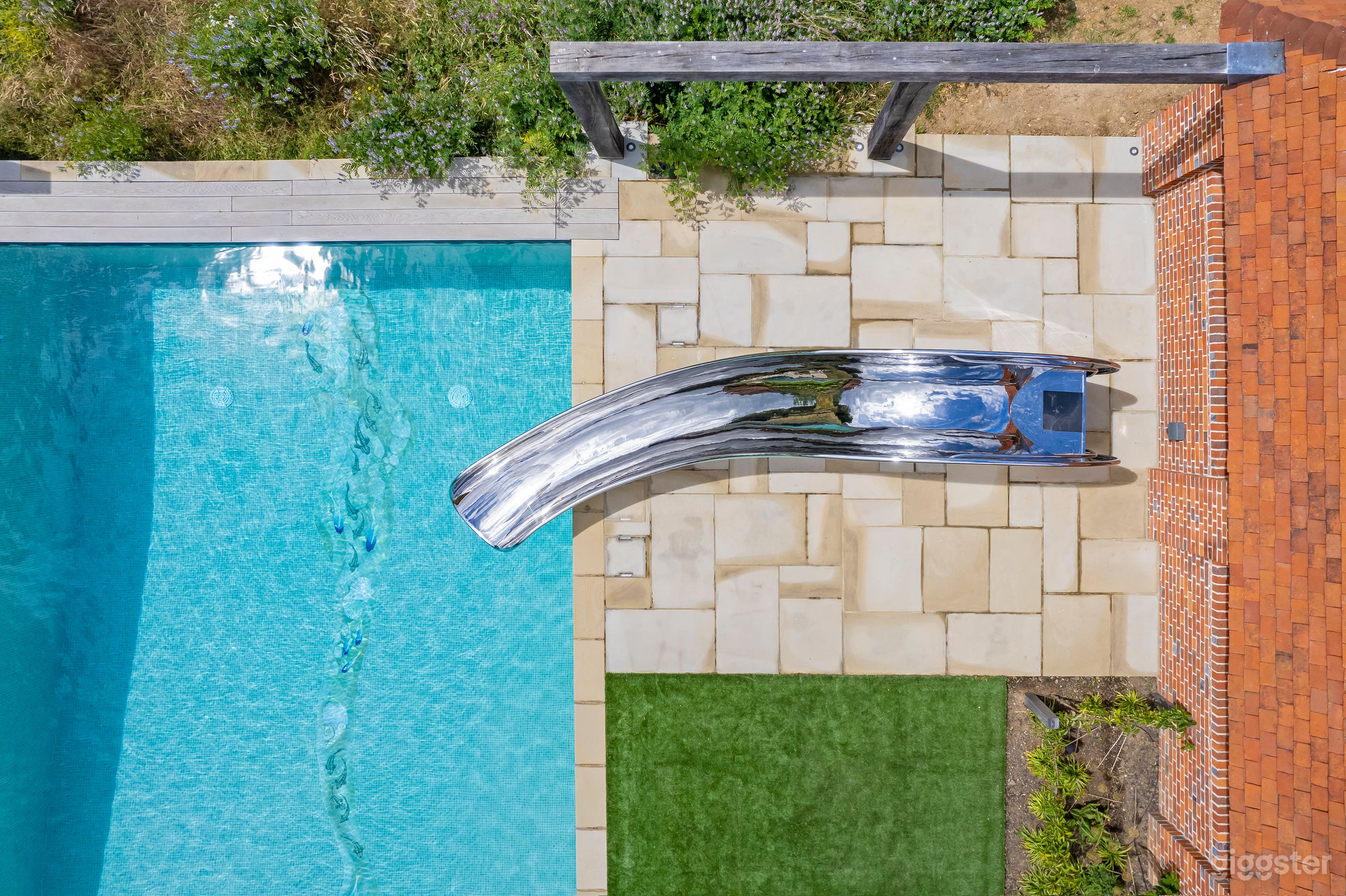 Renovated Farmhouse With Barn and Swimming Pool Photo 2