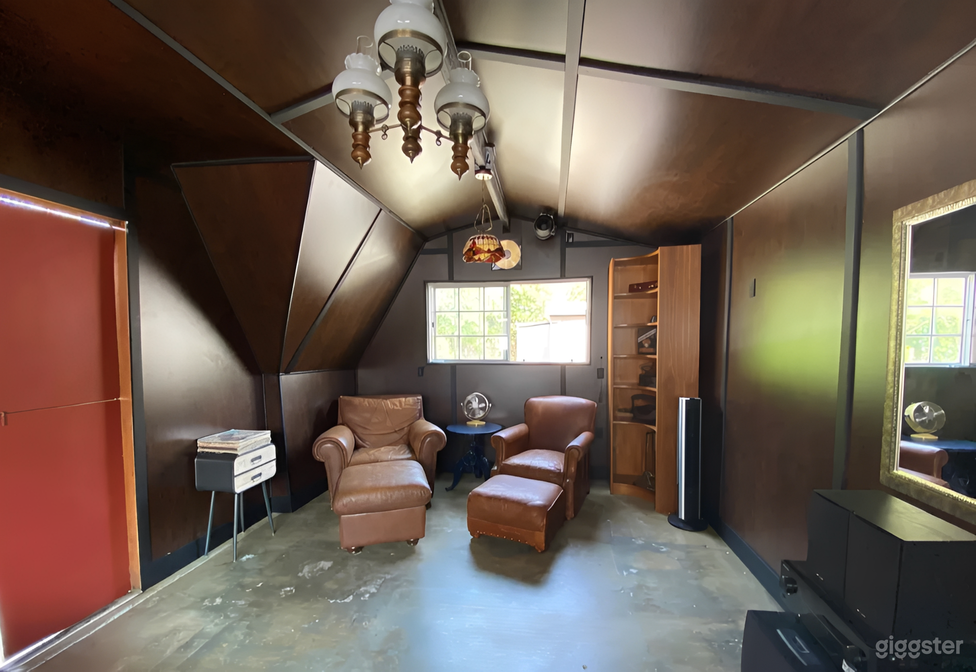 Rustic Cigar Lounge Escape Photo 4