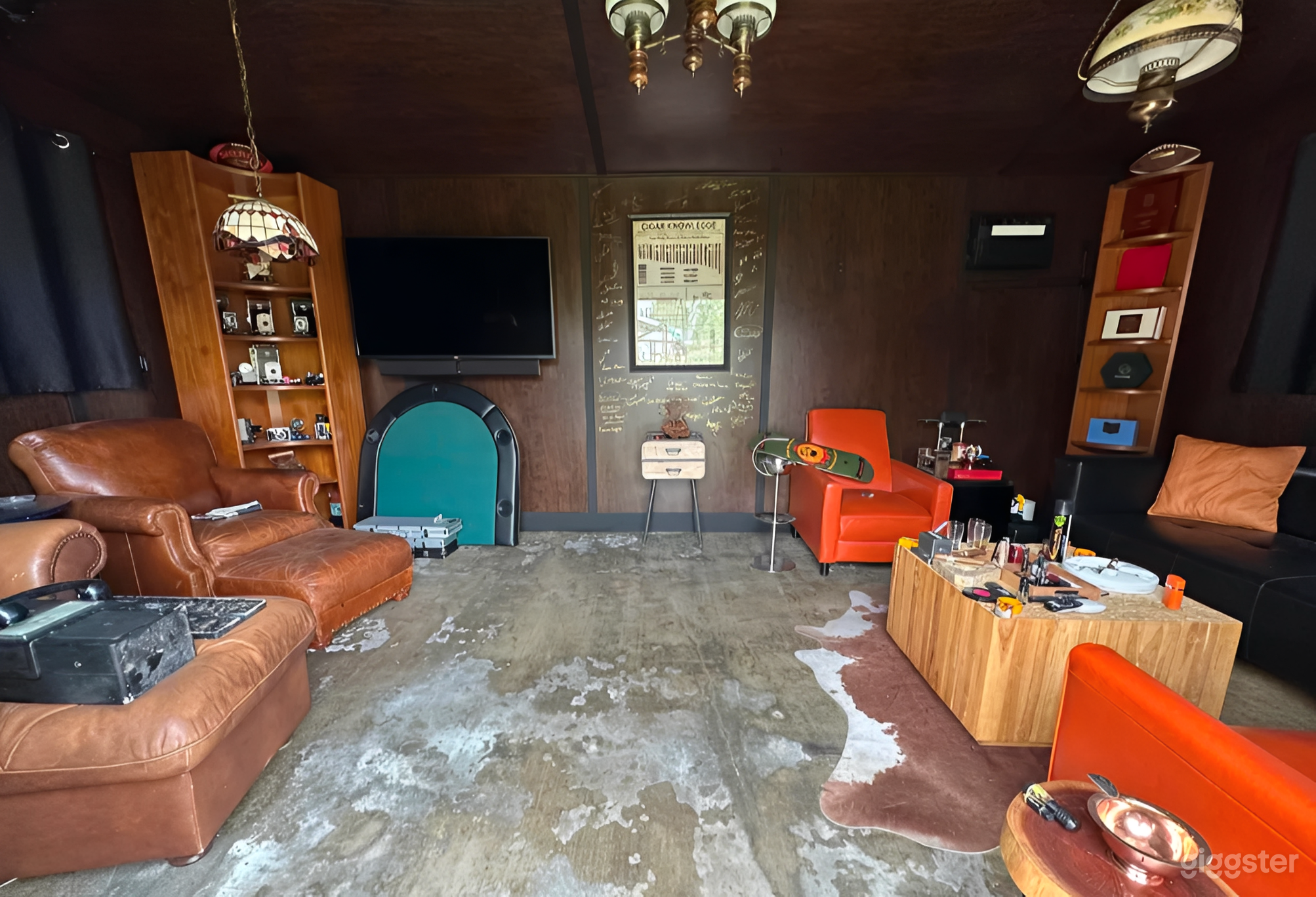 Rustic Cigar Lounge Escape Photo 3