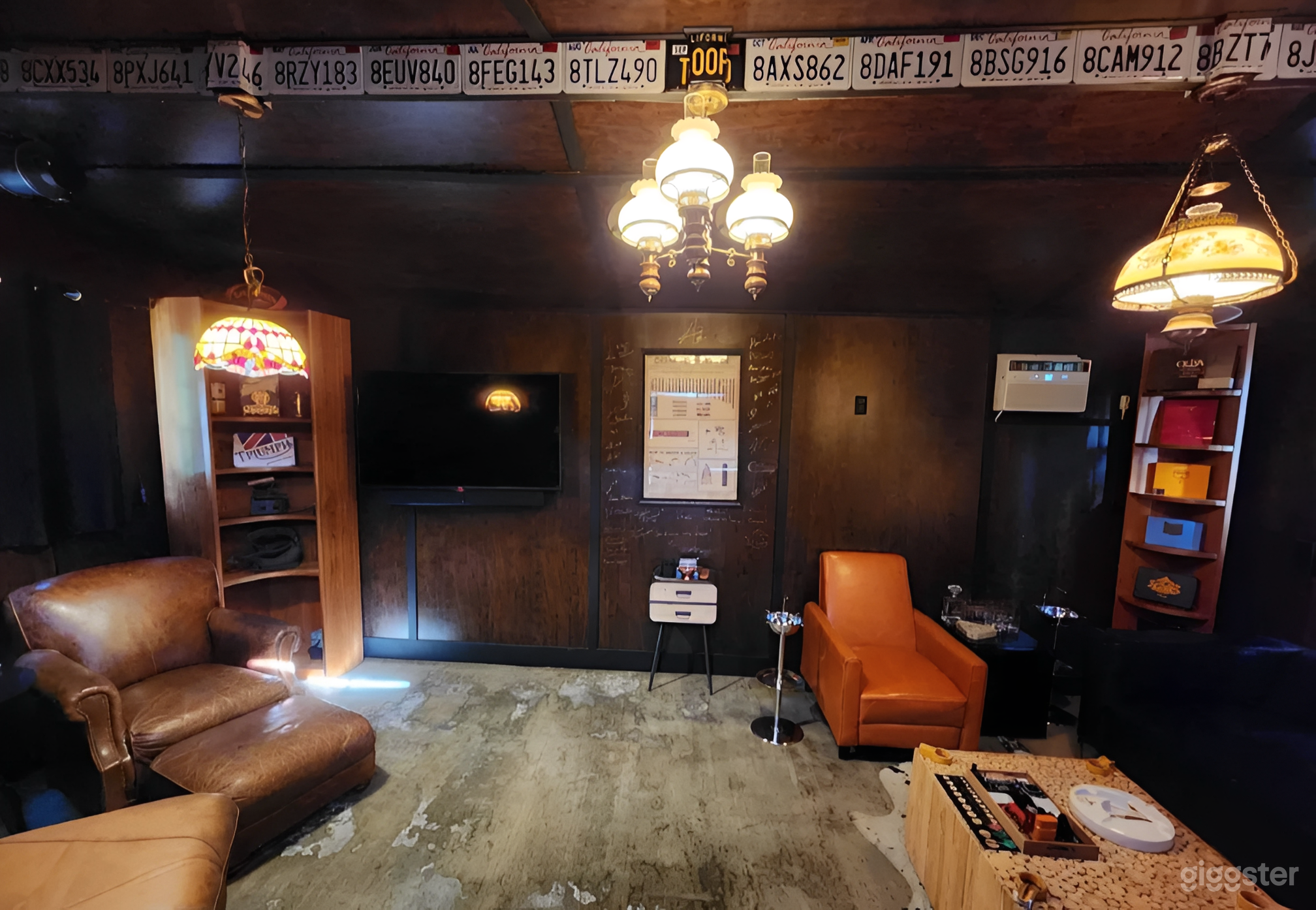 Rustic Cigar Lounge Escape Photo 1