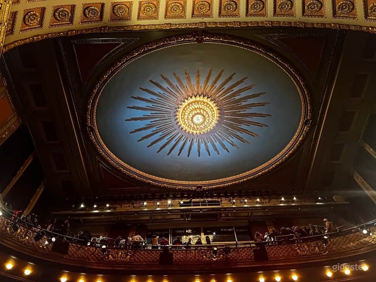  Beautiful & Historic Theater 