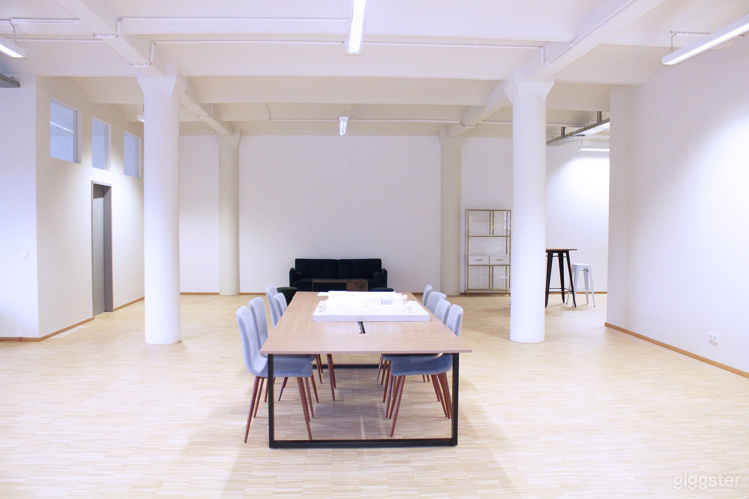 438 m² großer Raum im 3. Stock für Veranstaltungen und Filmproduktionen Foto 2