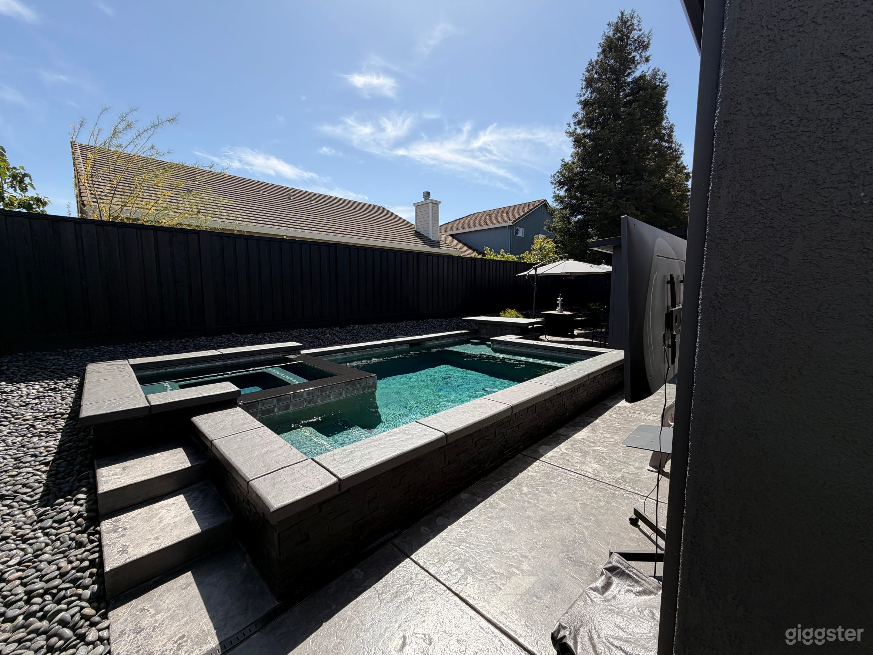 CHIC ELK GROVE OASIS WITH SPA Photo 1