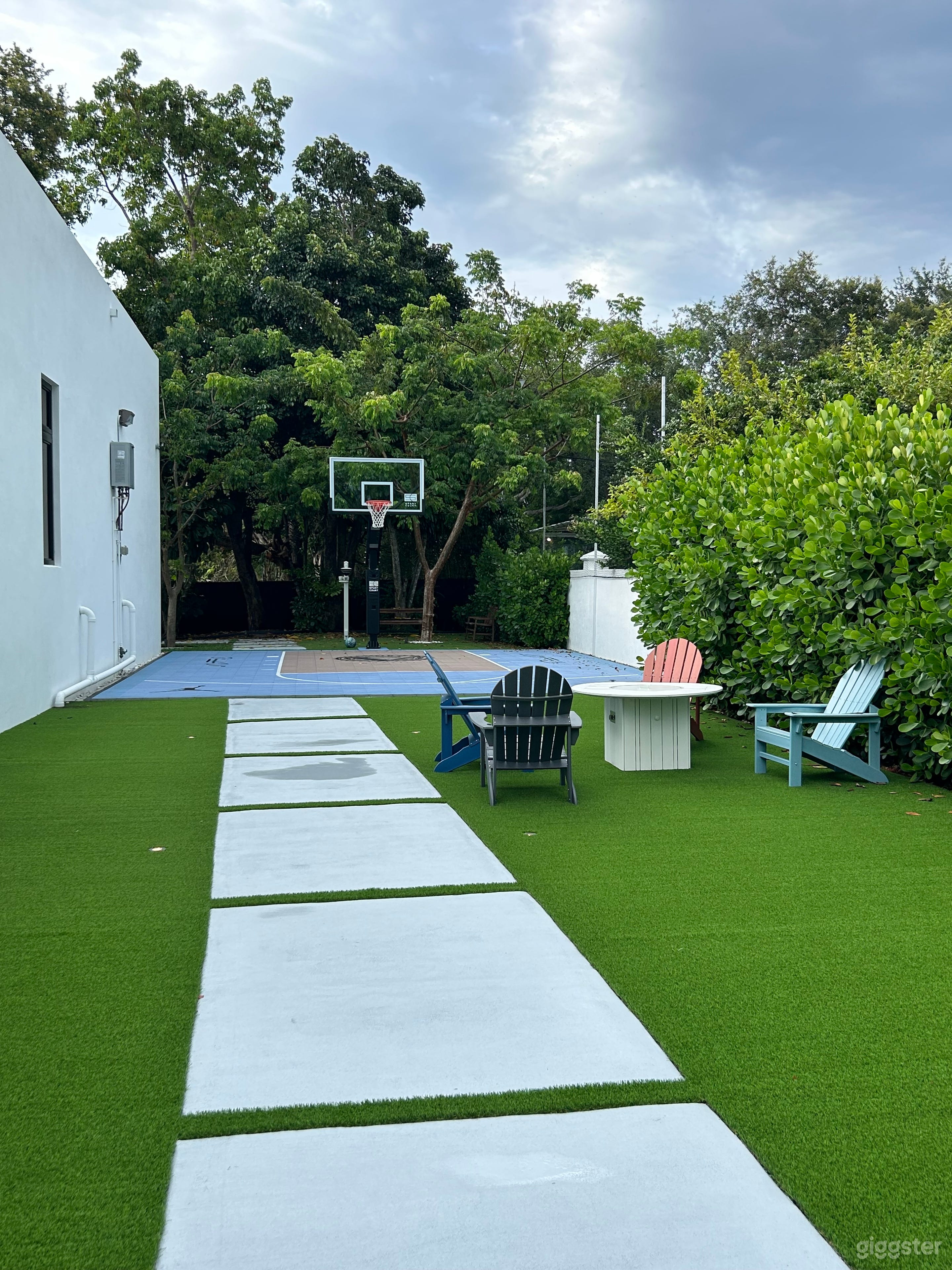 Contemporary Pinecrest Mansion Photo 4