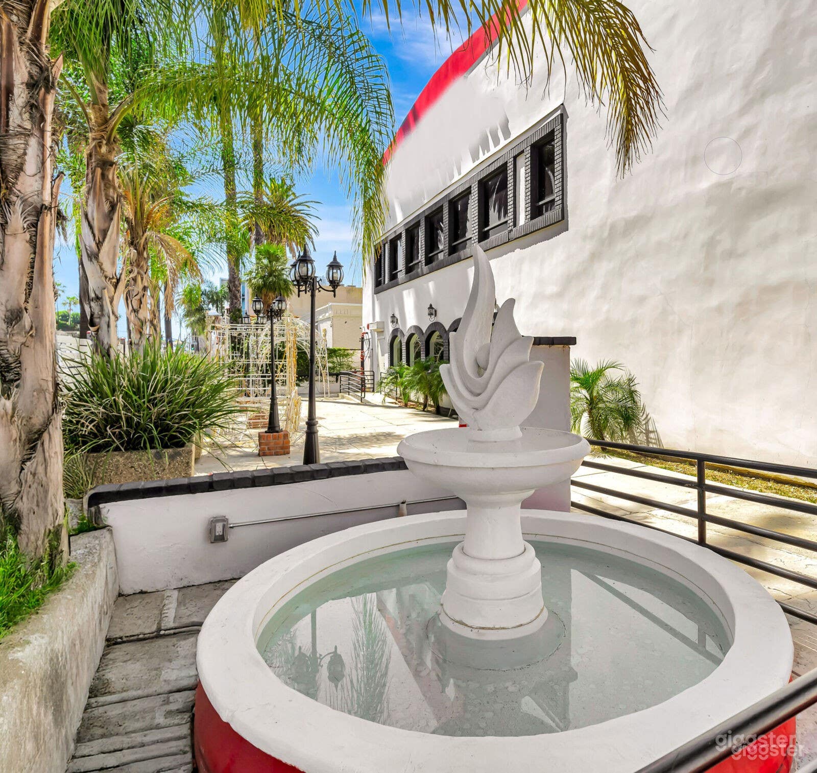 Elegant Banquet Hall/Event Space Photo 3