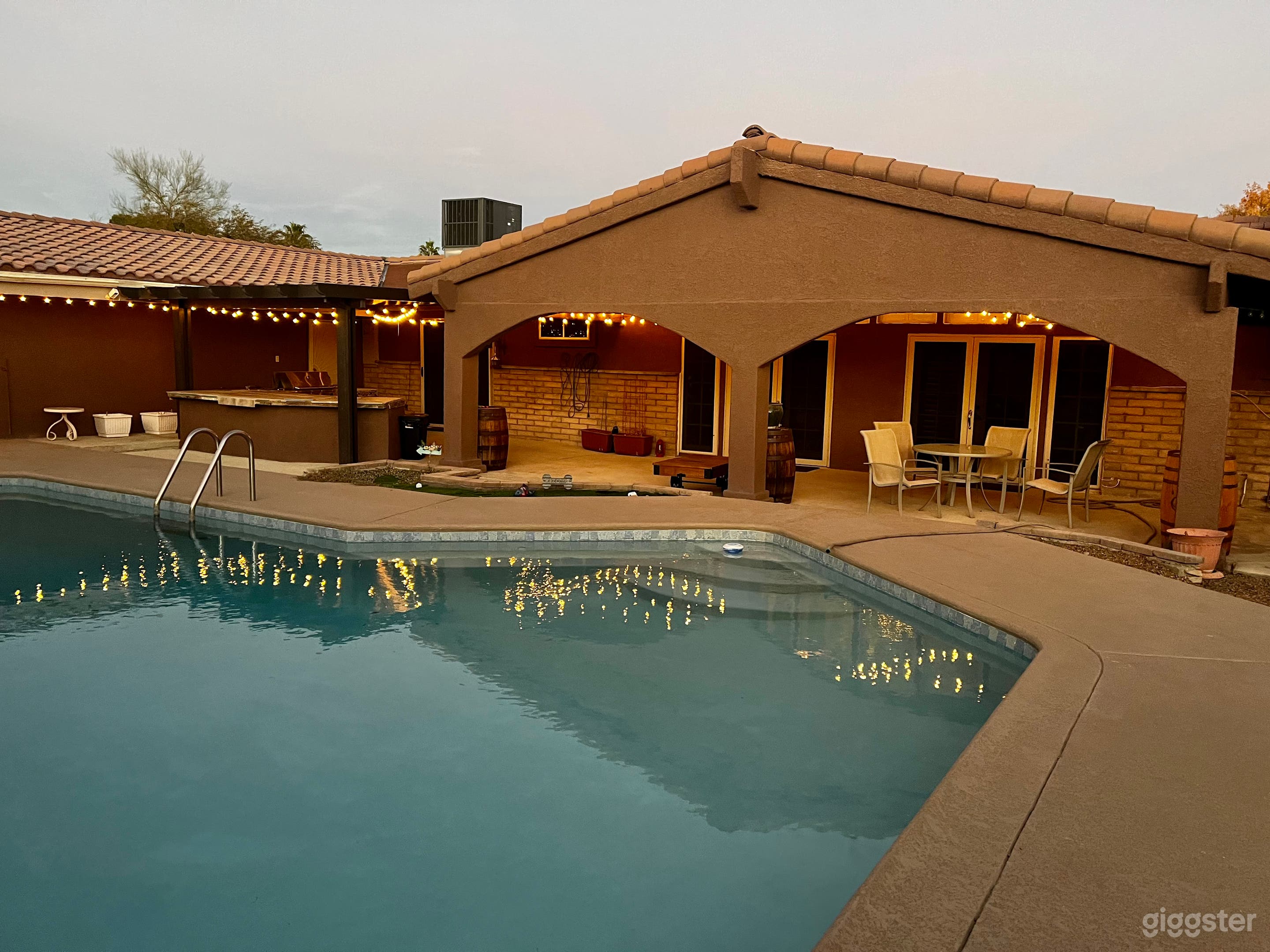 Southwestern Style Compound  Photo 2