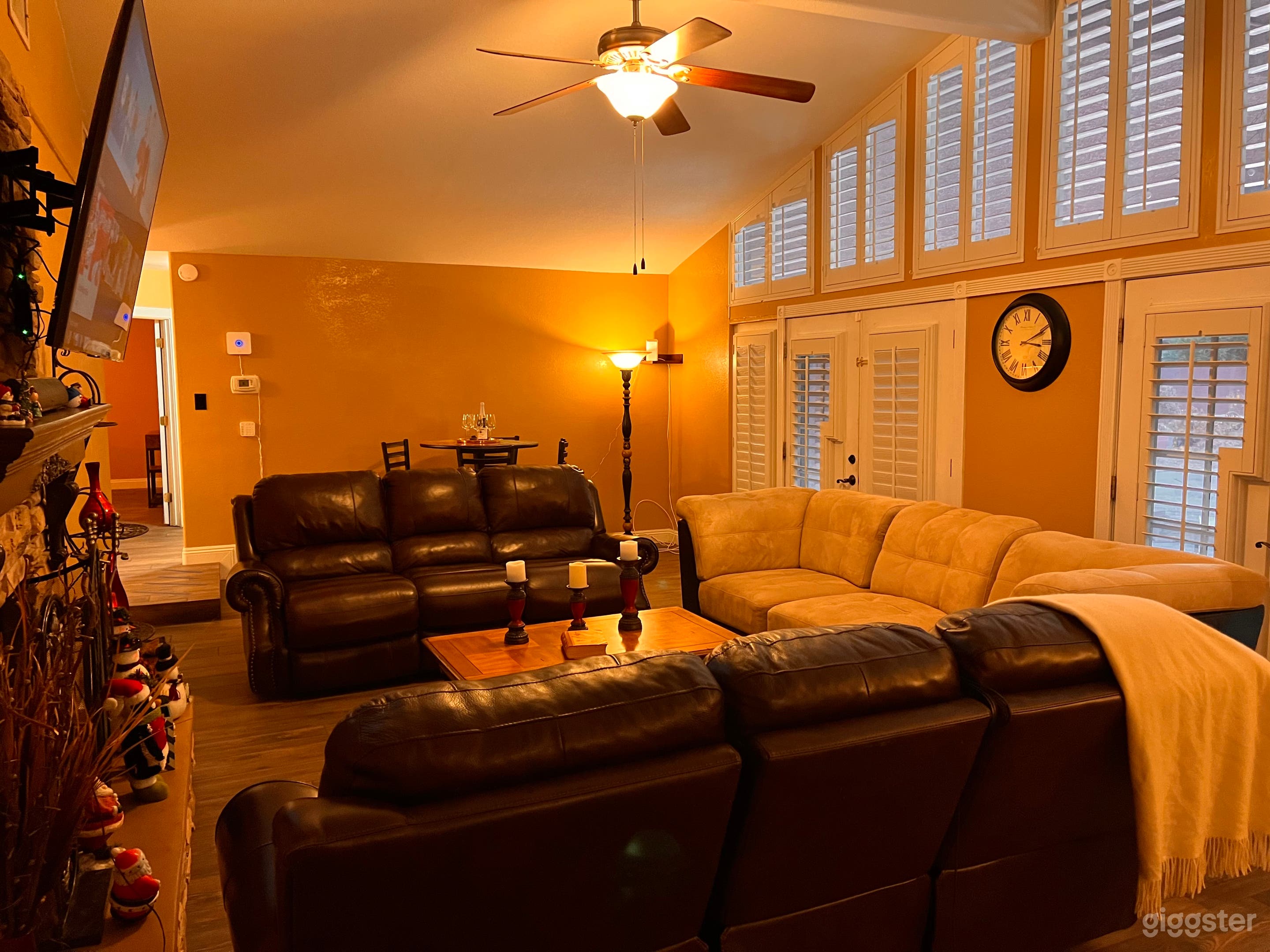 Southwestern Style Compound  Photo 3