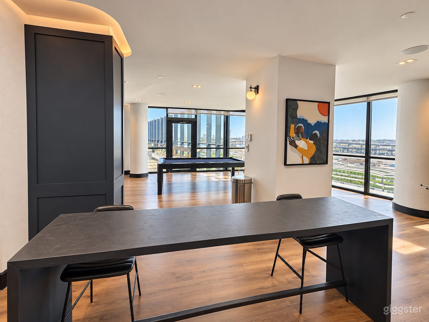 East Lookout Recreation Suite Photo 3