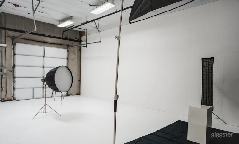  White canvas - Perfect for Photo and Video Shoot 