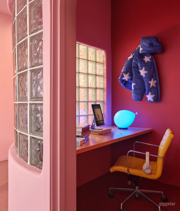  Surreal Pink Lounge with Mirrored Bathroom 