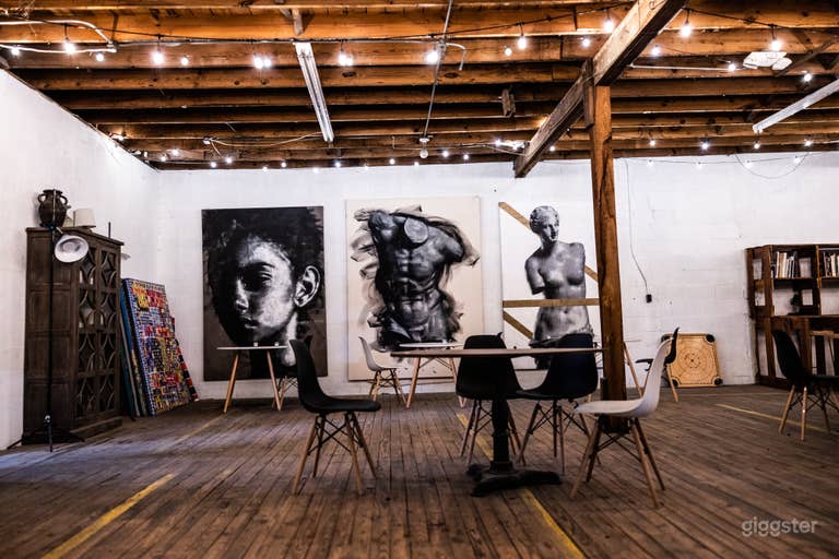  Multifunctional Space: An Industrial, Artsy Gem 