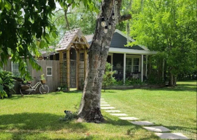  The Barracks 1900's Cottage  