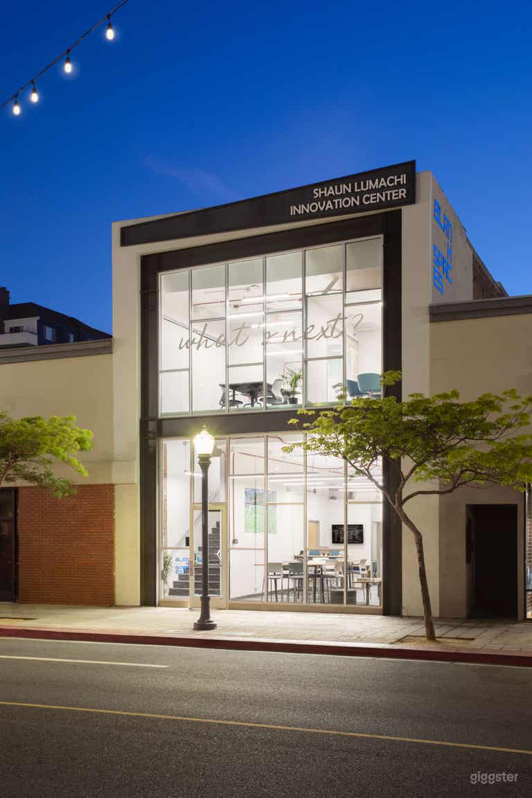  Sunny Small Business Lobby and Event Space 