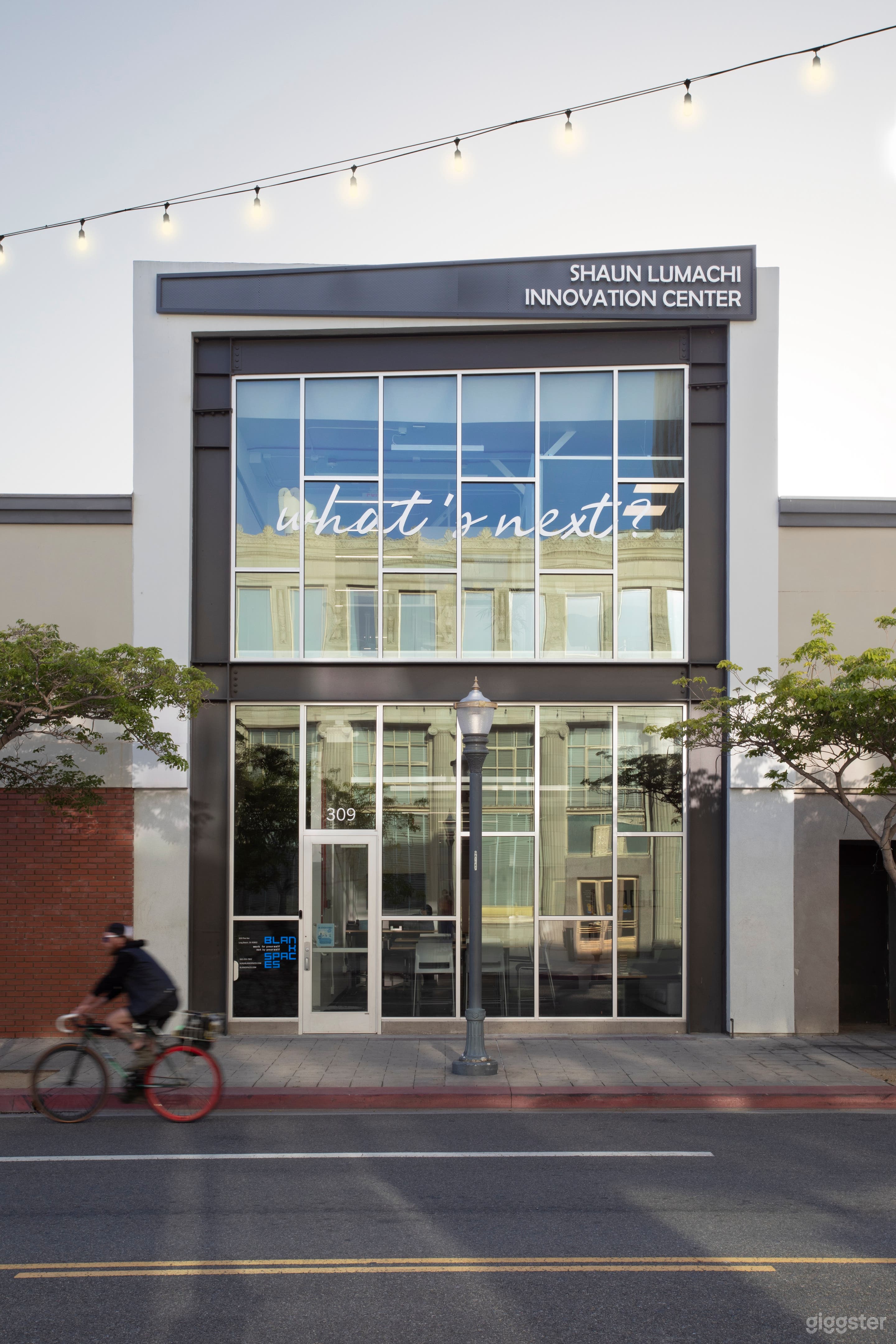 Sunny Small Business Lobby and Event Space Photo 4