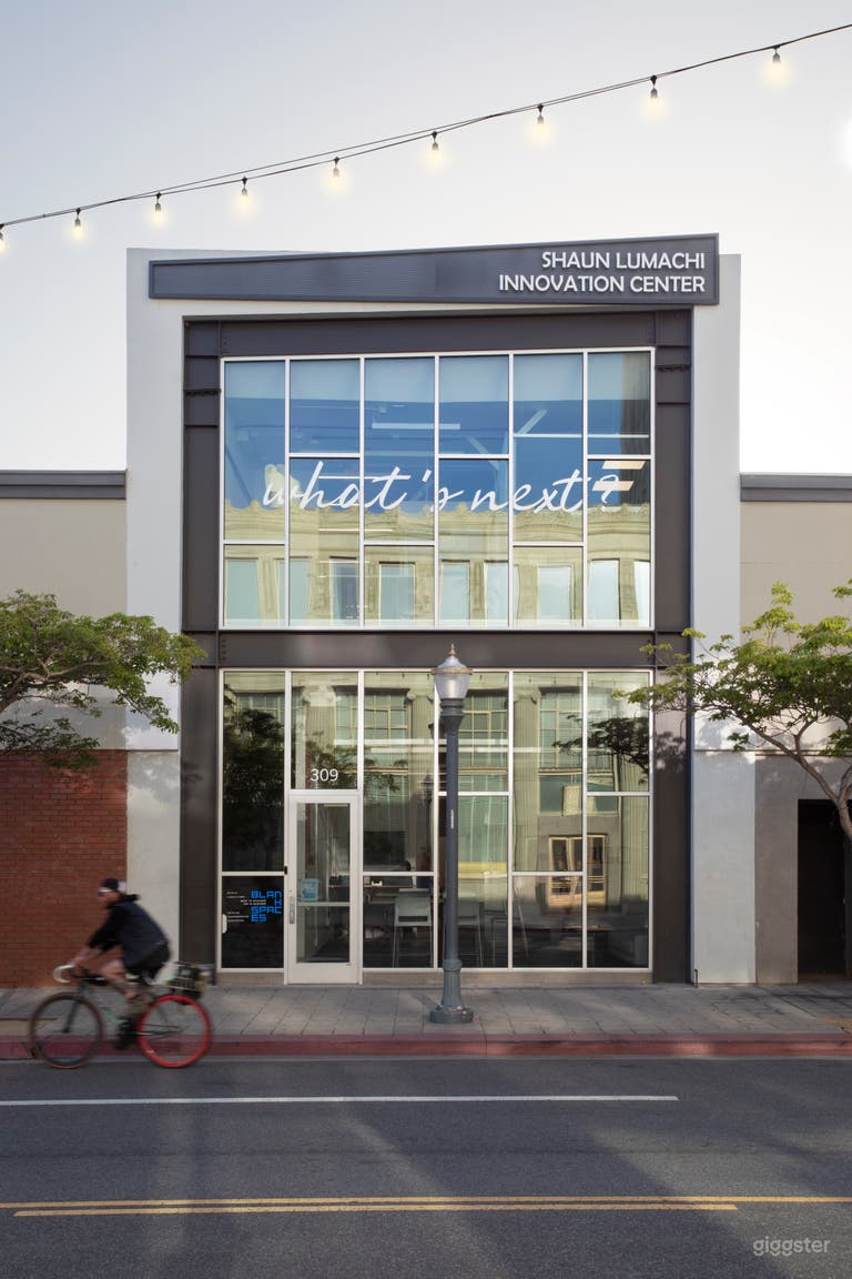  Sunny Small Business Lobby and Event Space 