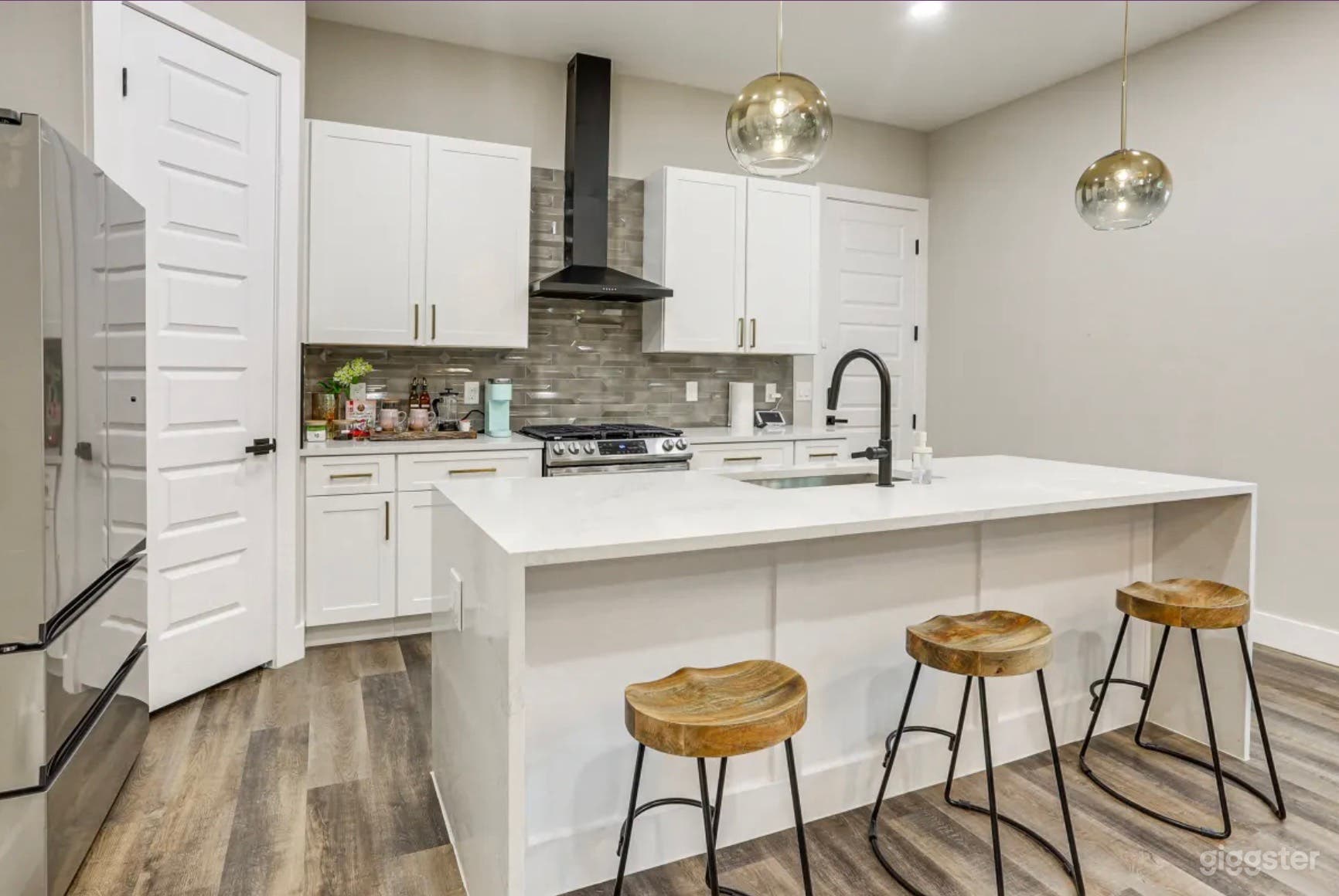 Cozy Villa Content House near NRG Stadium Photo 1