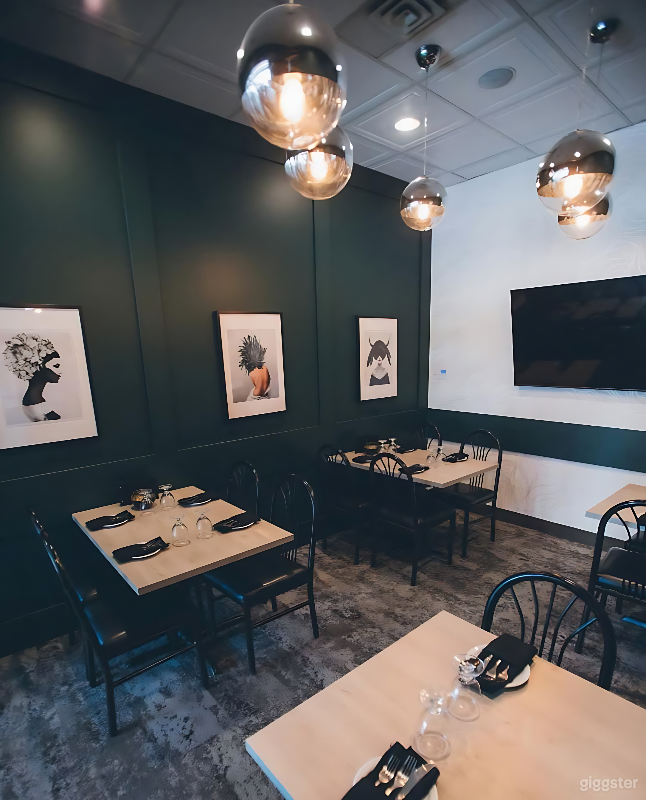 Elegant Private Dining Room Photo 4