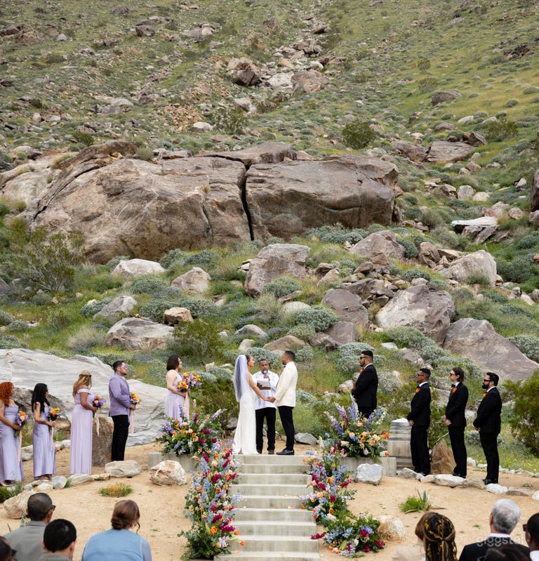  Rustic Ranch in The Tranquil Palm Springs Desert   