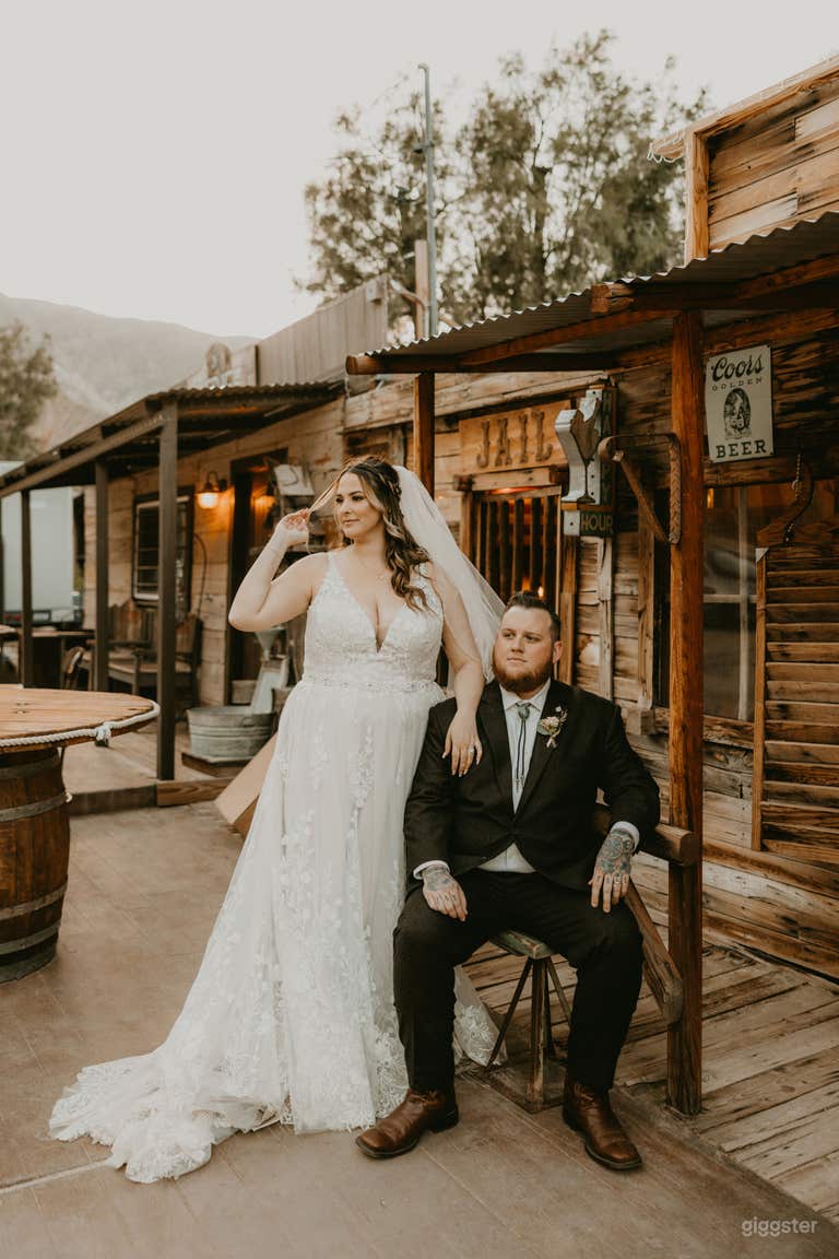  Rustic Ranch in The Tranquil Palm Springs Desert   