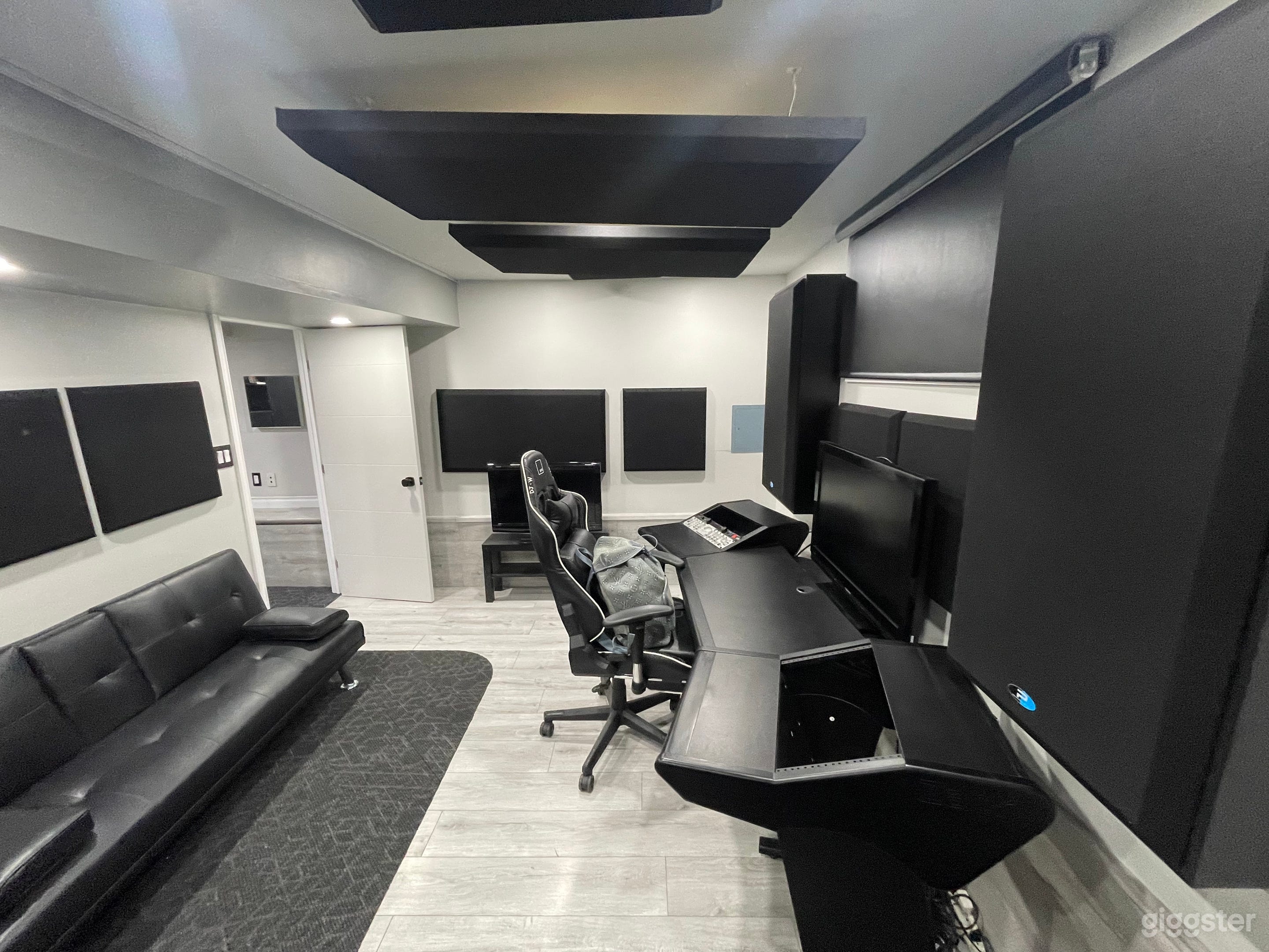 Midtown Creative Studio: 24/7 Access Photo 2