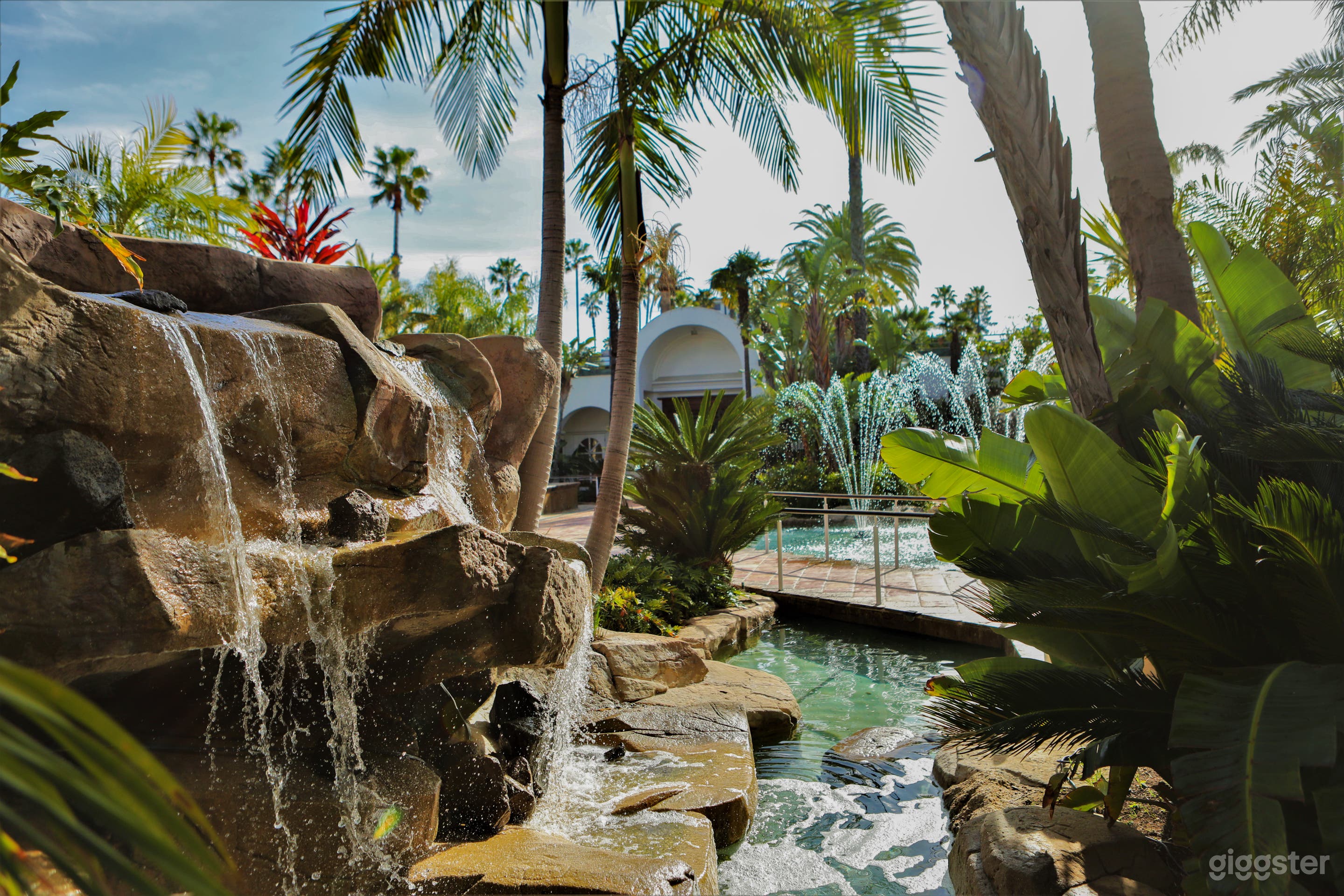 Hilltop Resort-Style Private Oasis  Photo 2