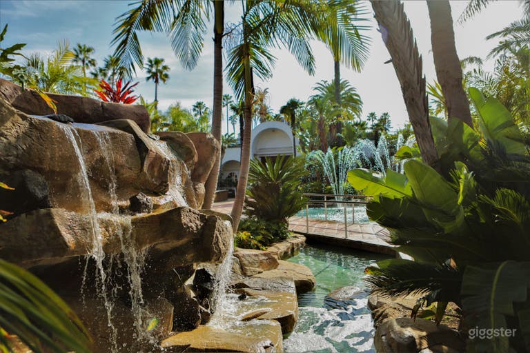  Hilltop Resort-Style Private Oasis  