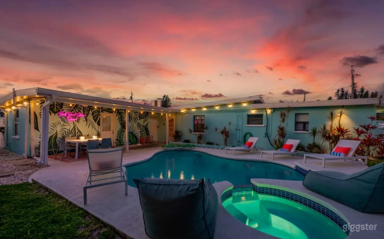 Heated Teal Pool Retreat Photo 1