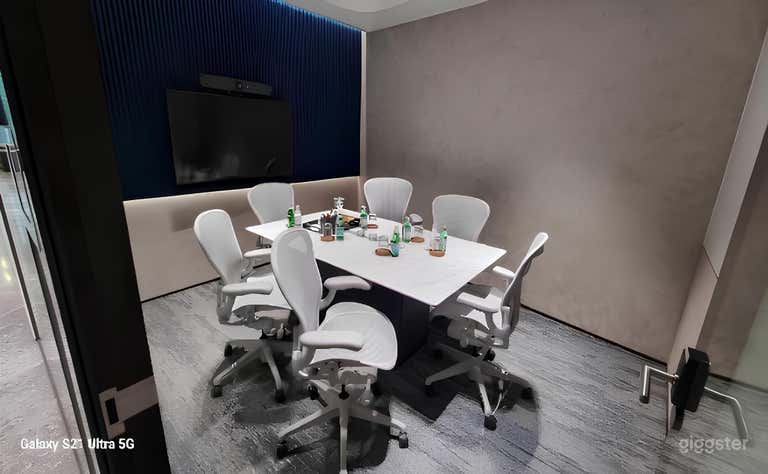  Espacio de Coworking cómodo estilo lounge 