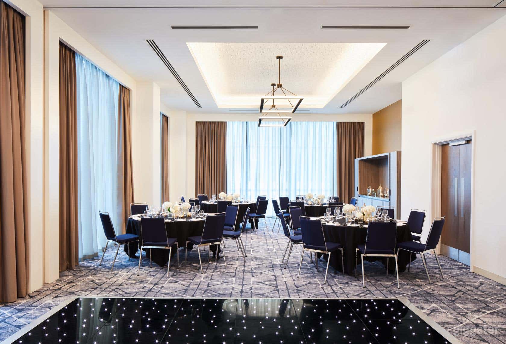 Foster &amp; Robinson Room Photo 1