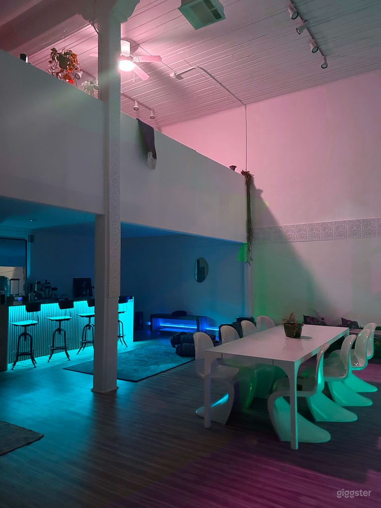  Historic Creative Sanctuary w/ Loft & Arched Windows 