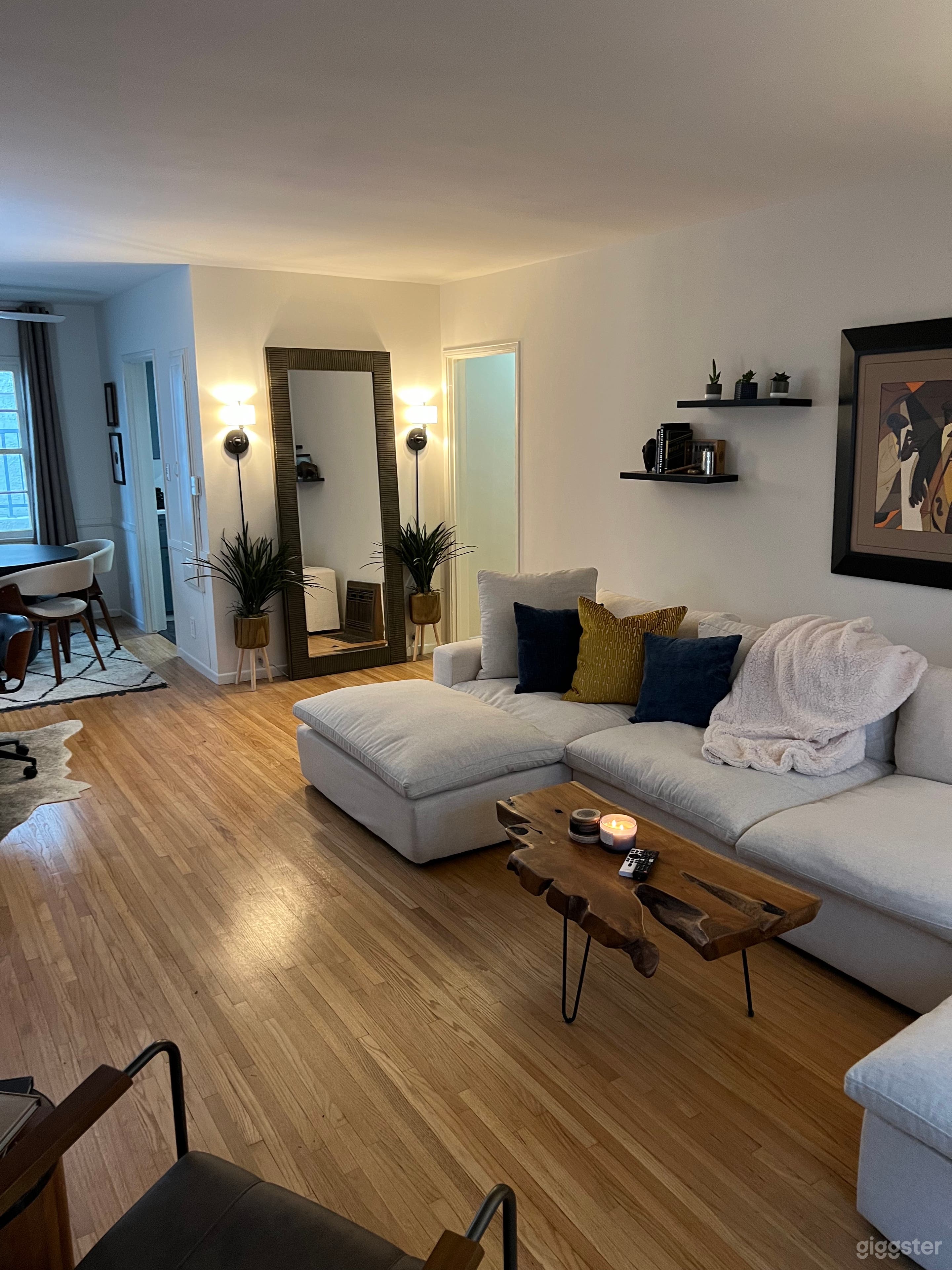 One Bedroom private entrance apartment Photo 2