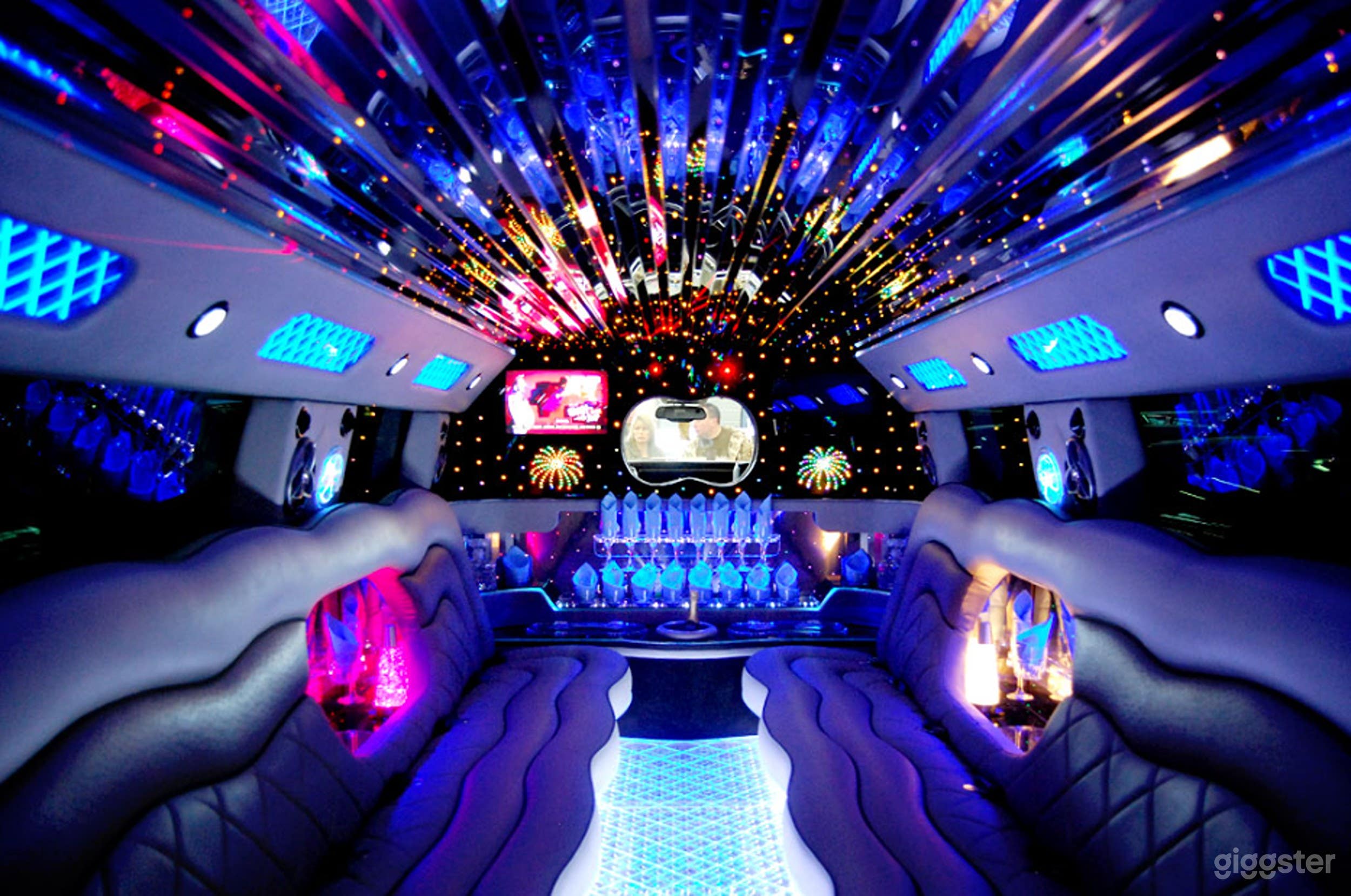 Toronto's Premier Limousine/ Party Bus  Photo 3