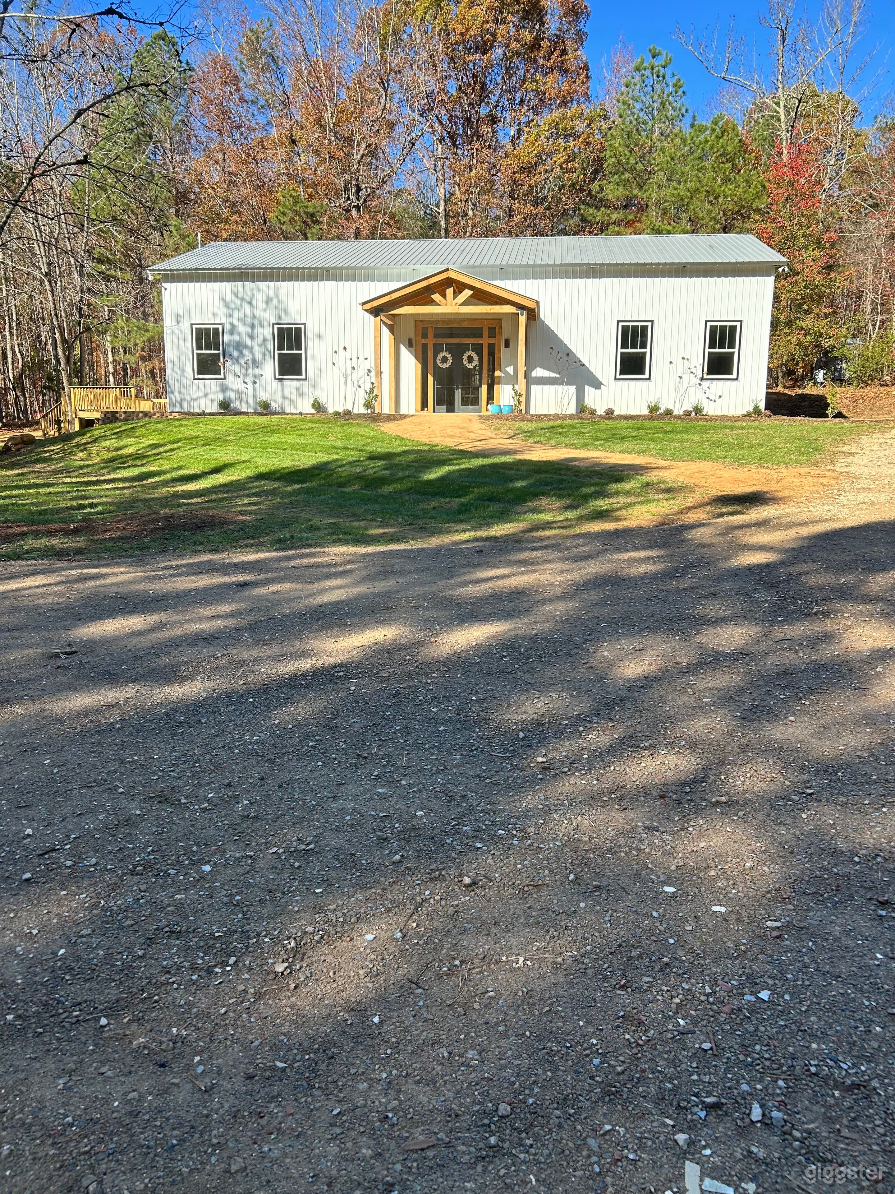  A Timeless Southern Retreat on 26 Acres Photo 3