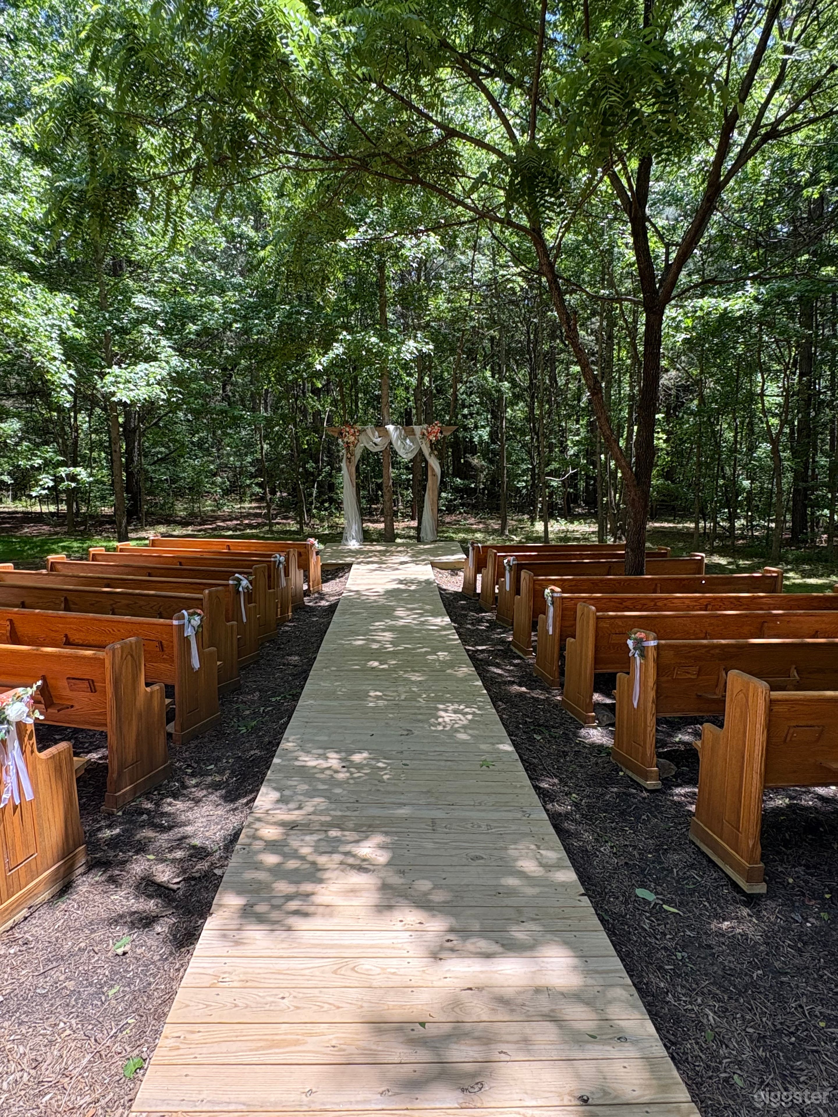  A Timeless Southern Retreat on 26 Acres Photo 4